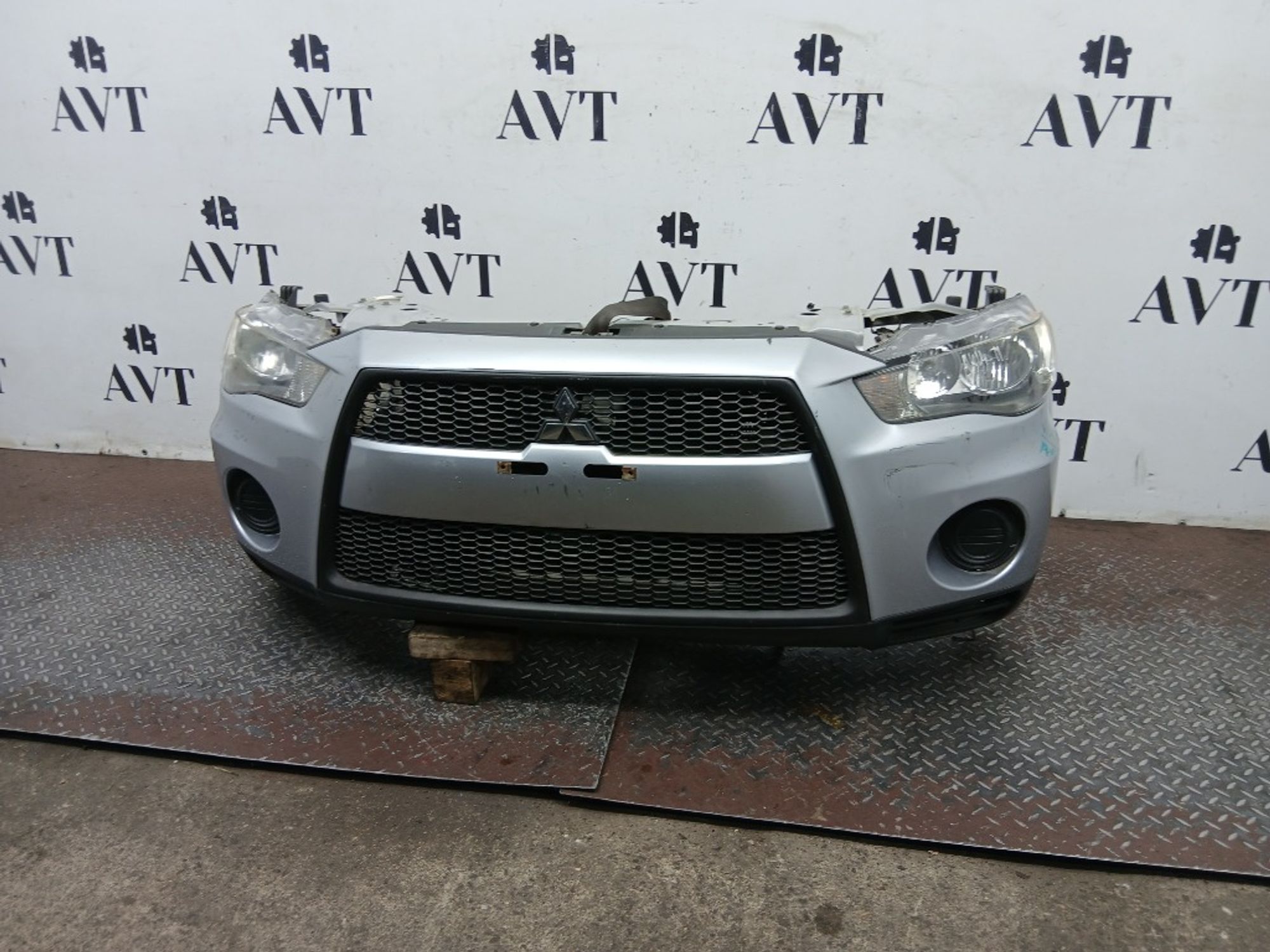 Ноускат (Nose Cut) Mitsubishi Outlander 2 6400D558ZZ, 100000 рублей, Москва