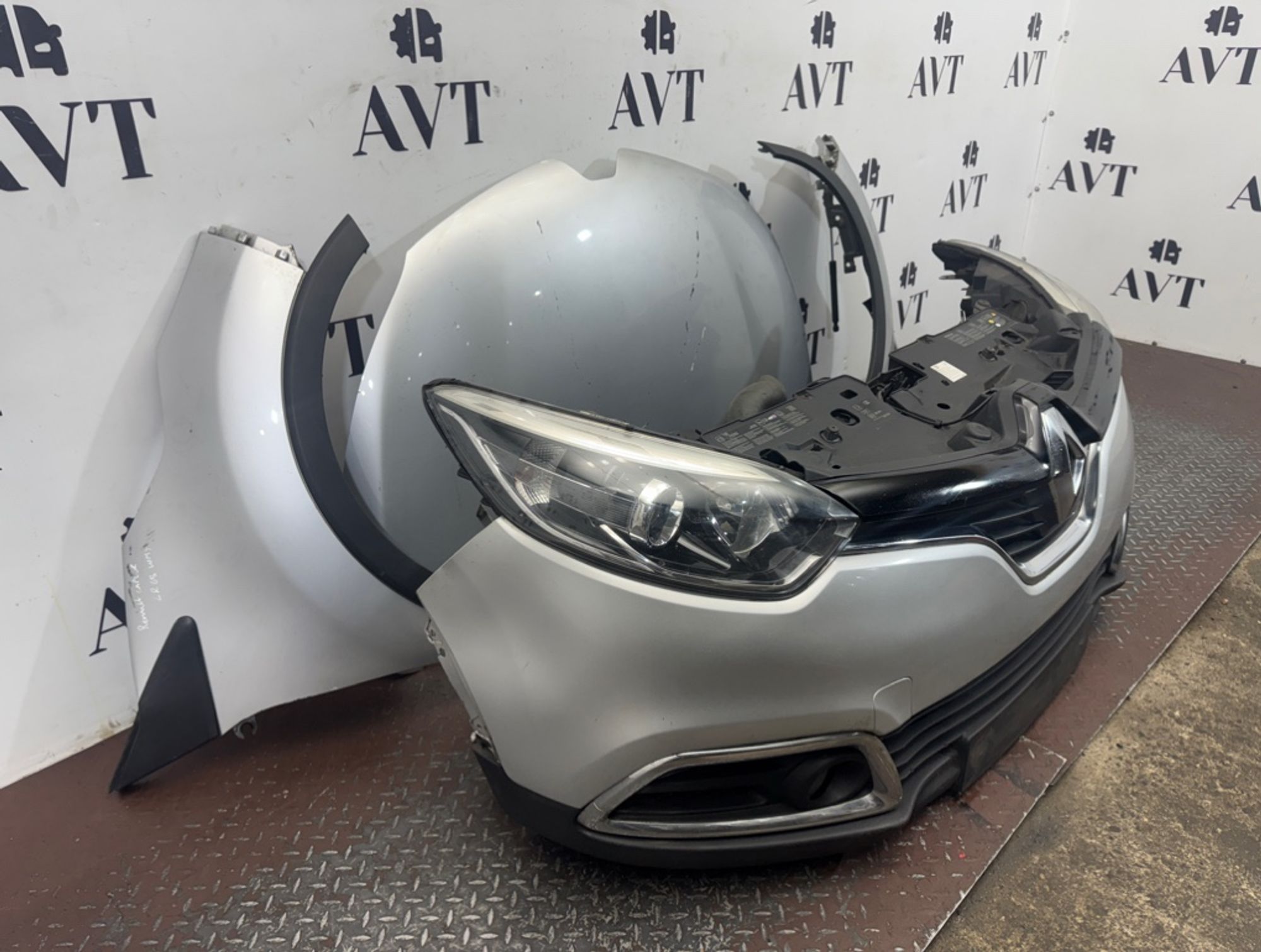 Ноускат (Nose Cut) Renault Captur 620229390R, 155000 рублей, Москва