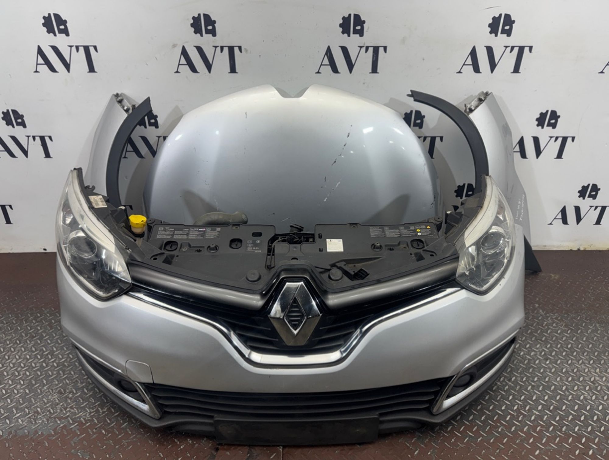 Ноускат (Nose Cut) Renault Captur 620229390R, 155000 рублей, Москва