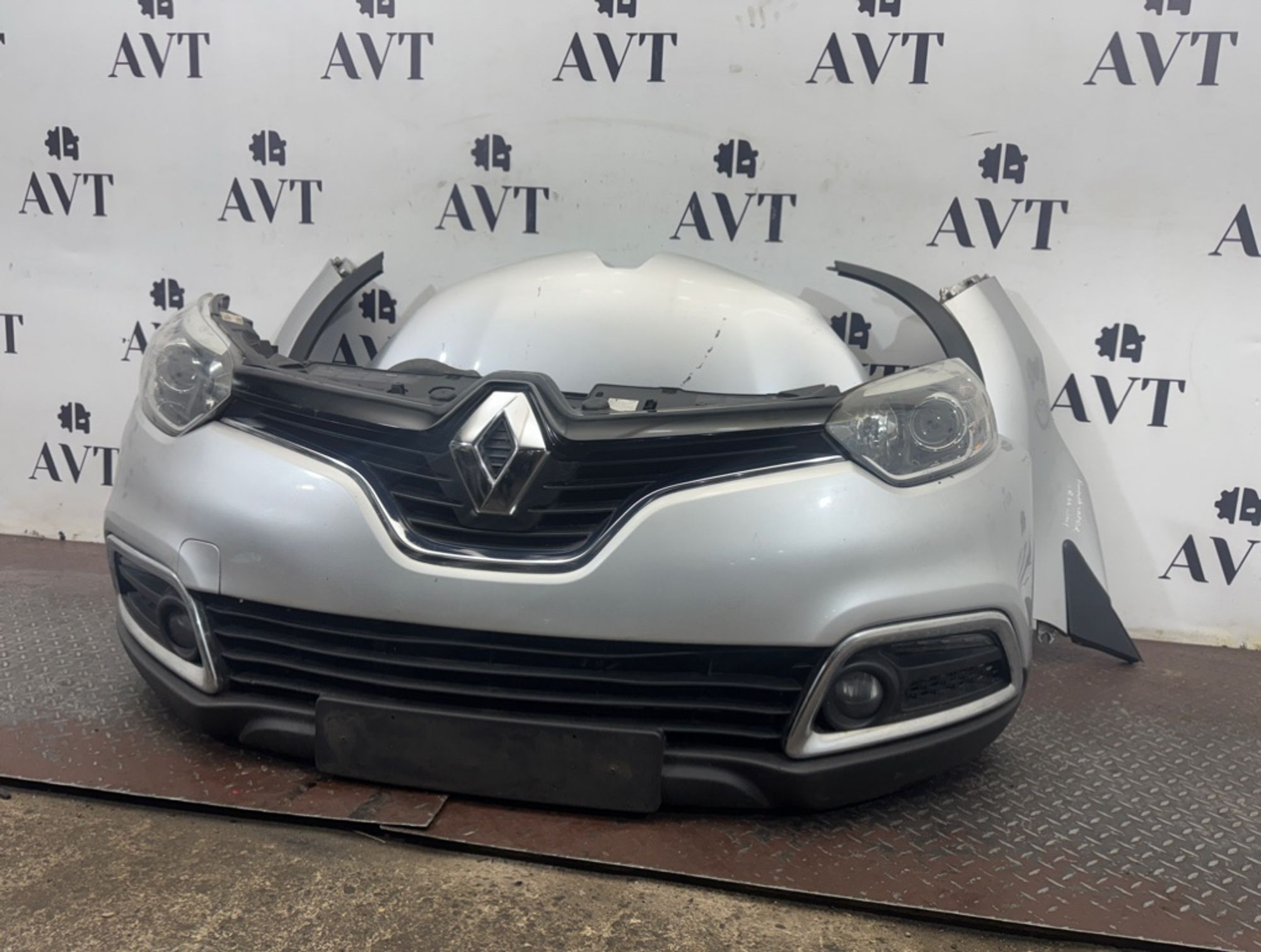 Ноускат (Nose Cut) Renault Captur 620229390R, 155000 рублей, Москва