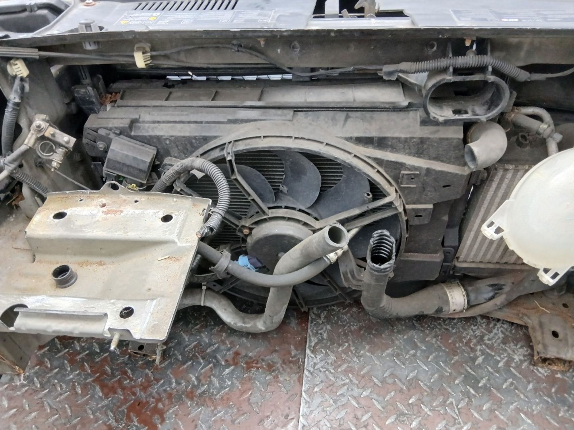 Ноускат (Nose Cut) Renault Sandero Stepway 620223572R, 95000 рублей, Москва
