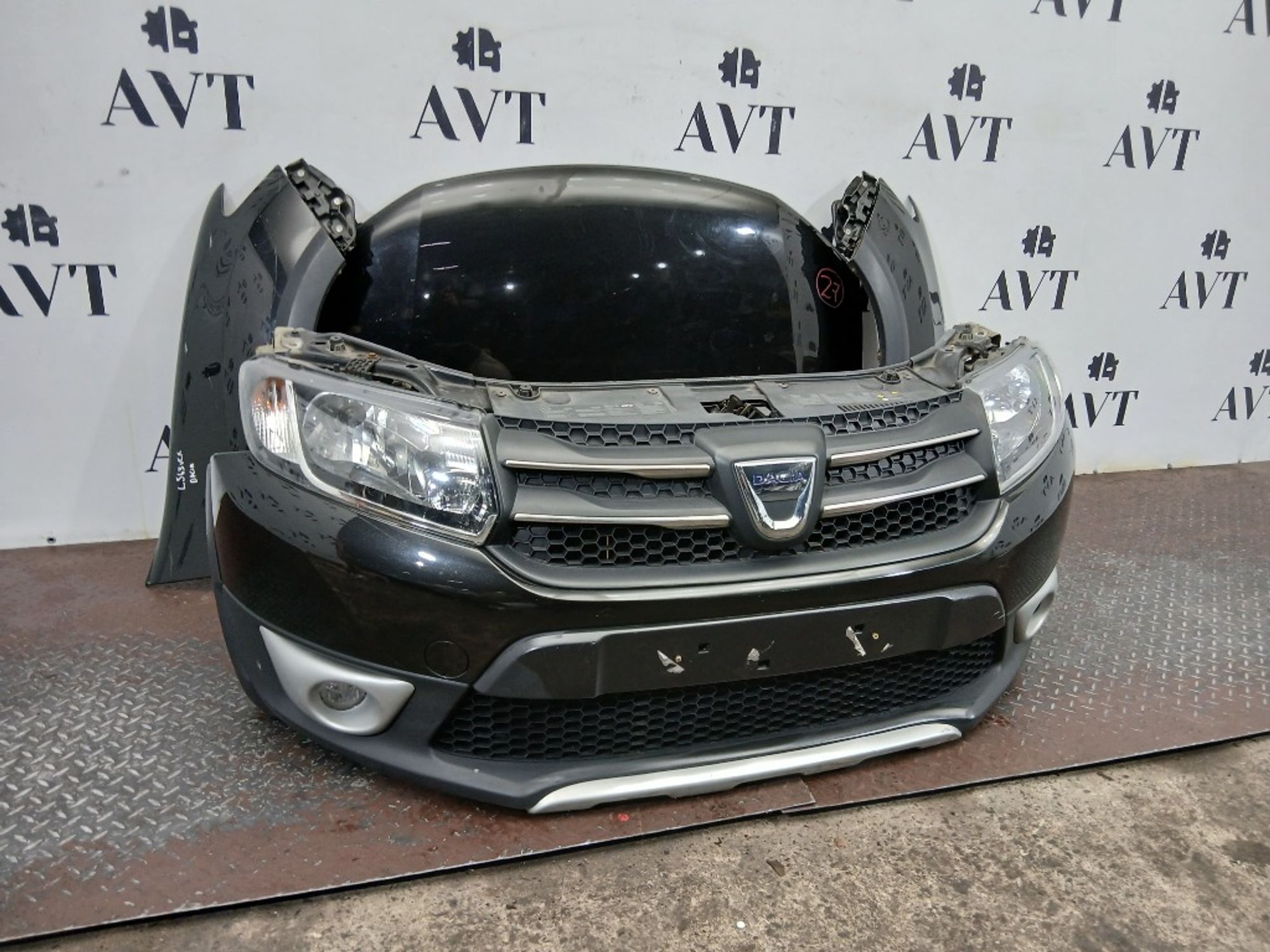 Ноускат (Nose Cut) Renault Sandero Stepway 620223572R, 95000 рублей, Москва