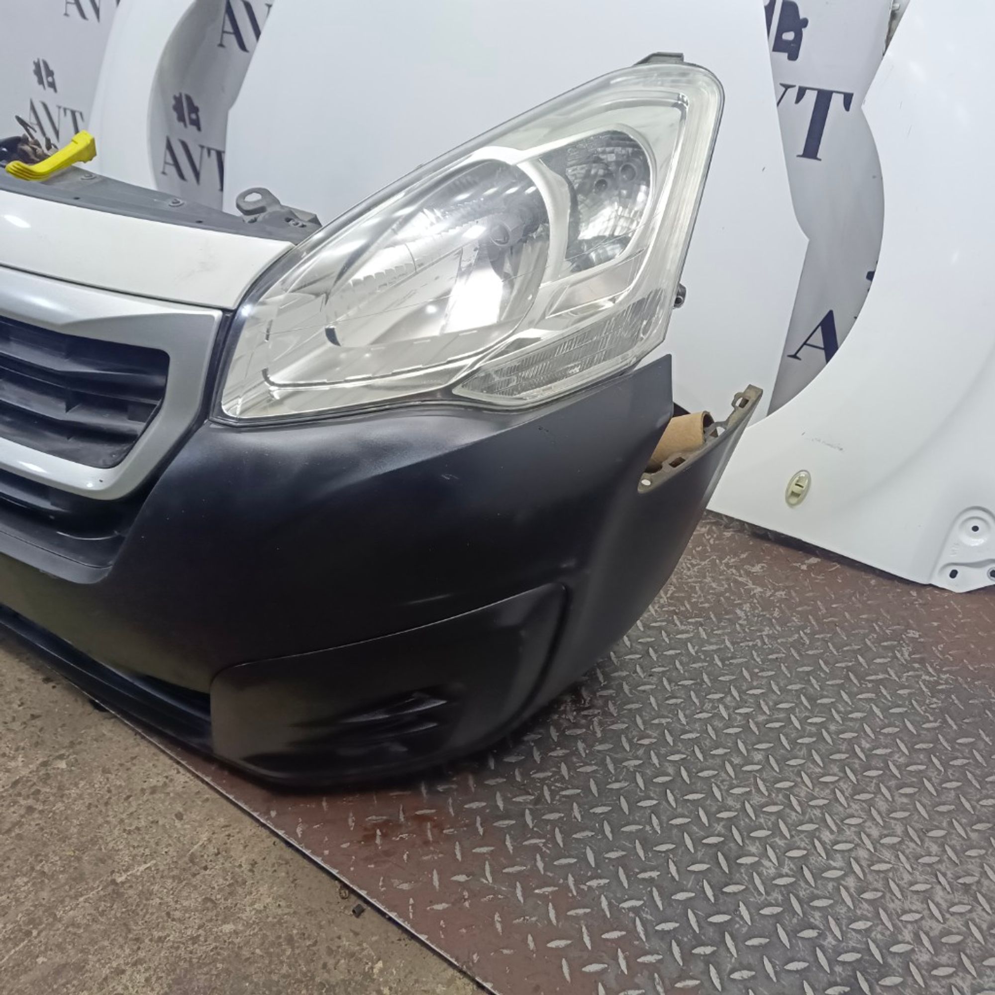Ноускат (Nose Cut) Peugeot Partner 9810923377, 140000 рублей, Москва