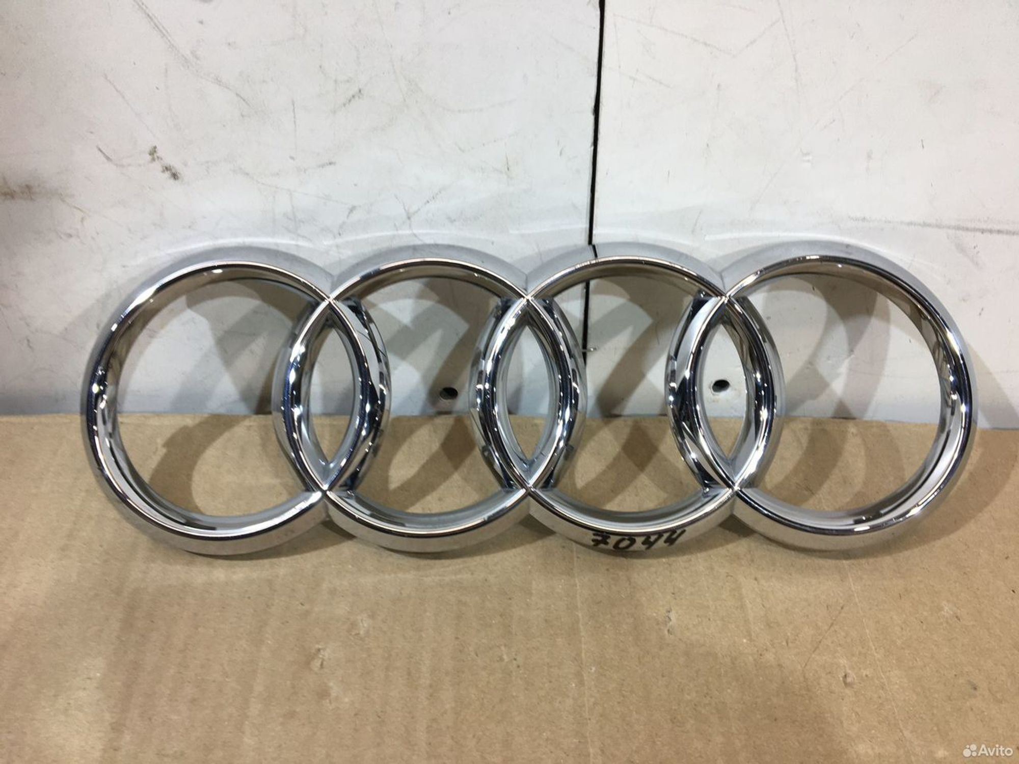 Эмблема Audi Q3 2011-2019, 1000 рублей, Уфа