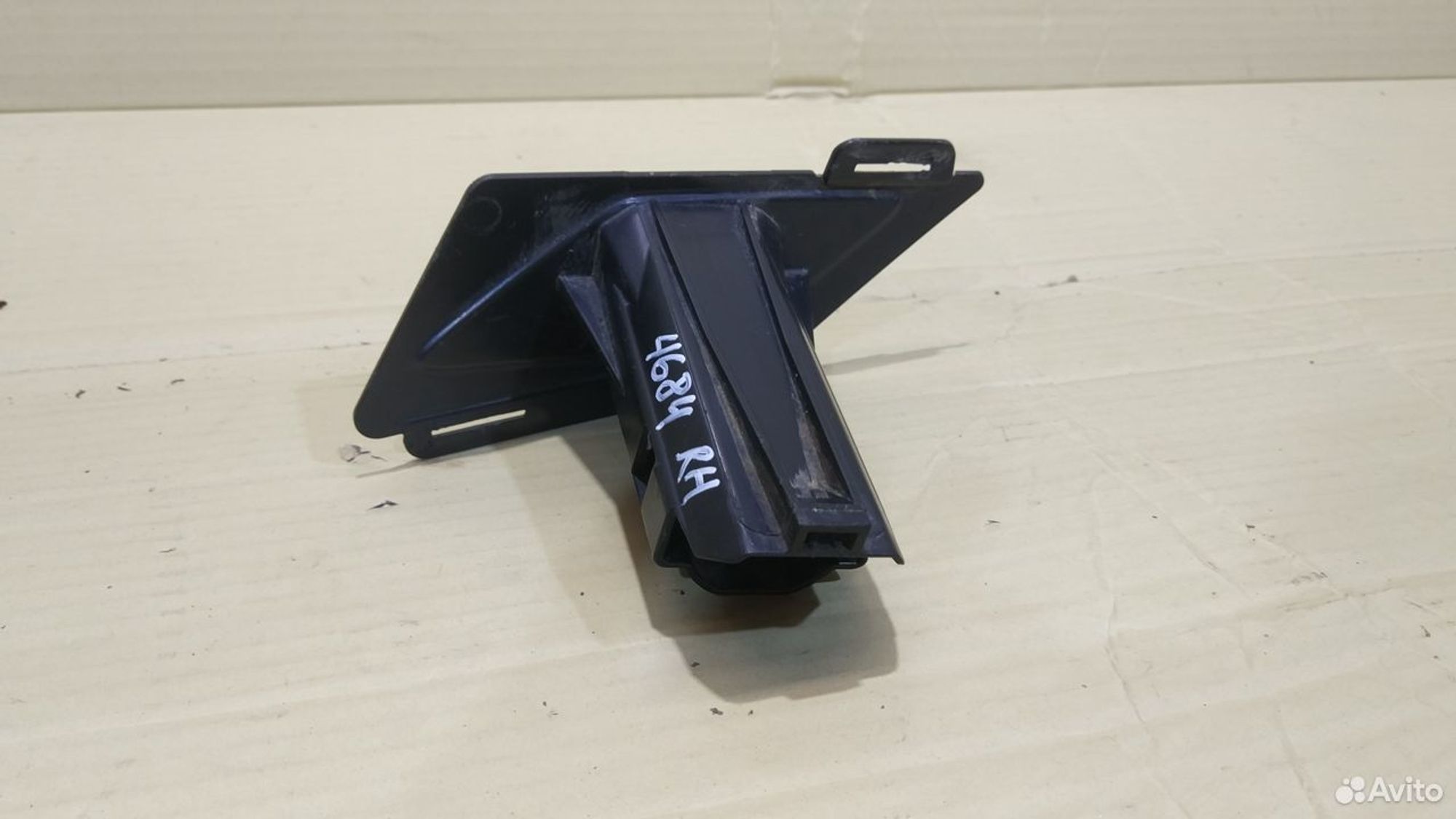 Кронштейн форсунки омывателя правый Skoda Kodiaq, 1000 рублей, Уфа