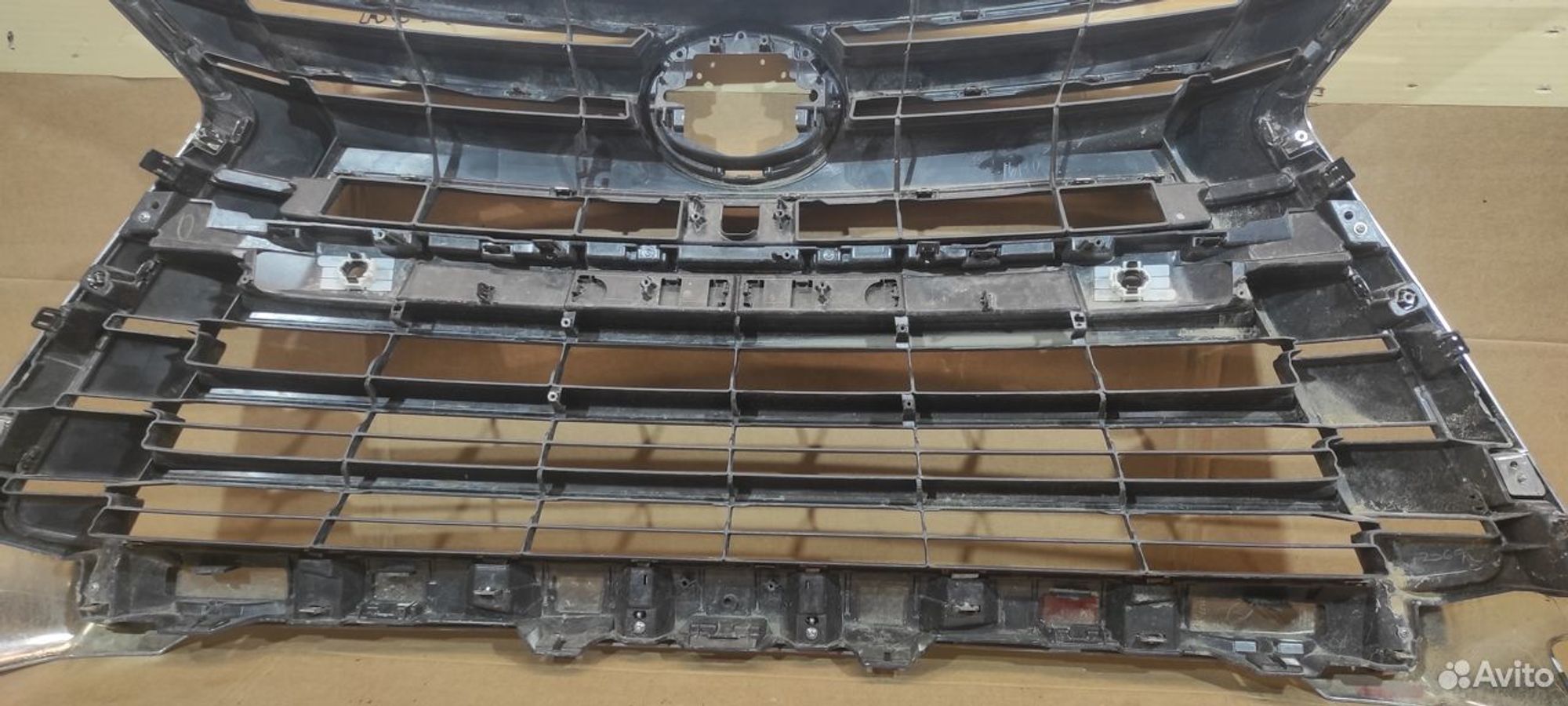 Решетка радиатора Lexus LX570 J200 с 2015, 18000 рублей, Уфа
