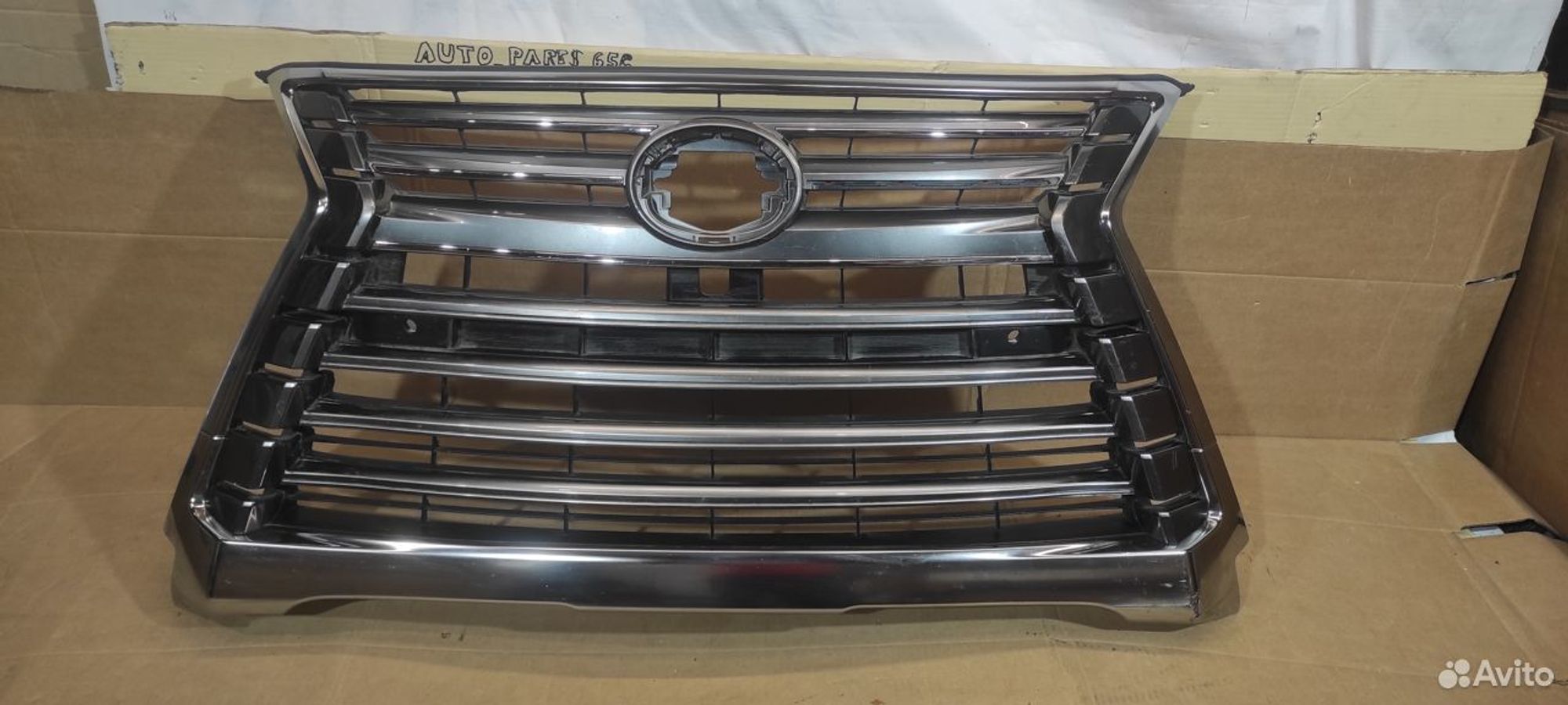 Решетка радиатора Lexus LX570 J200 с 2015, 18000 рублей, Уфа