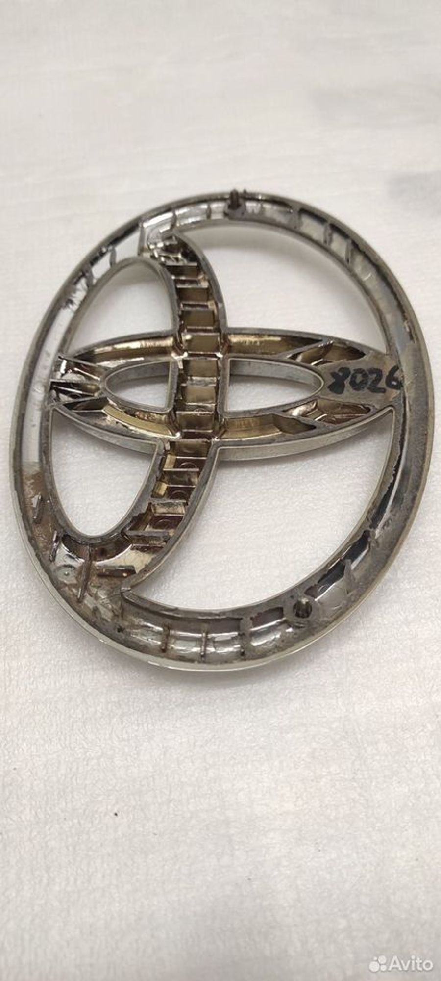 Значок передний Тойота Ленд Крузер 200, 1000 рублей, Уфа