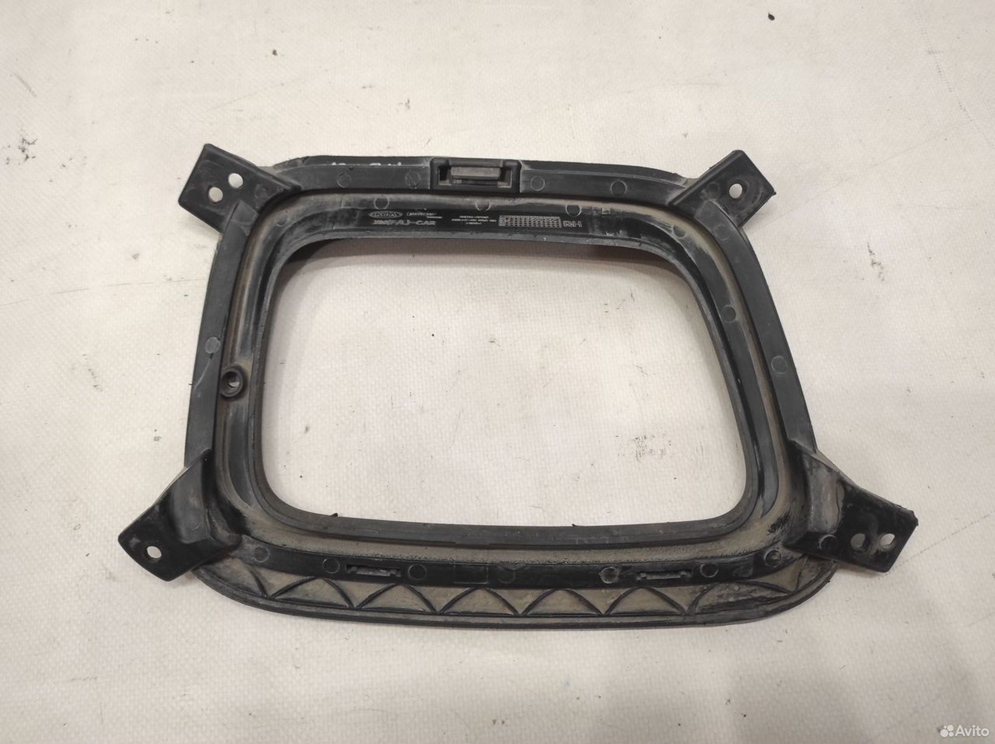 Рамка правой противотуманной фары Kia Sorento 2, 600 рублей, Уфа