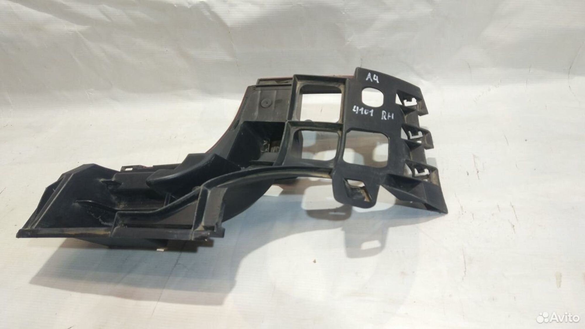 Кронштейн заднего бампера правый Audi A4 B7, 1500 рублей, Уфа