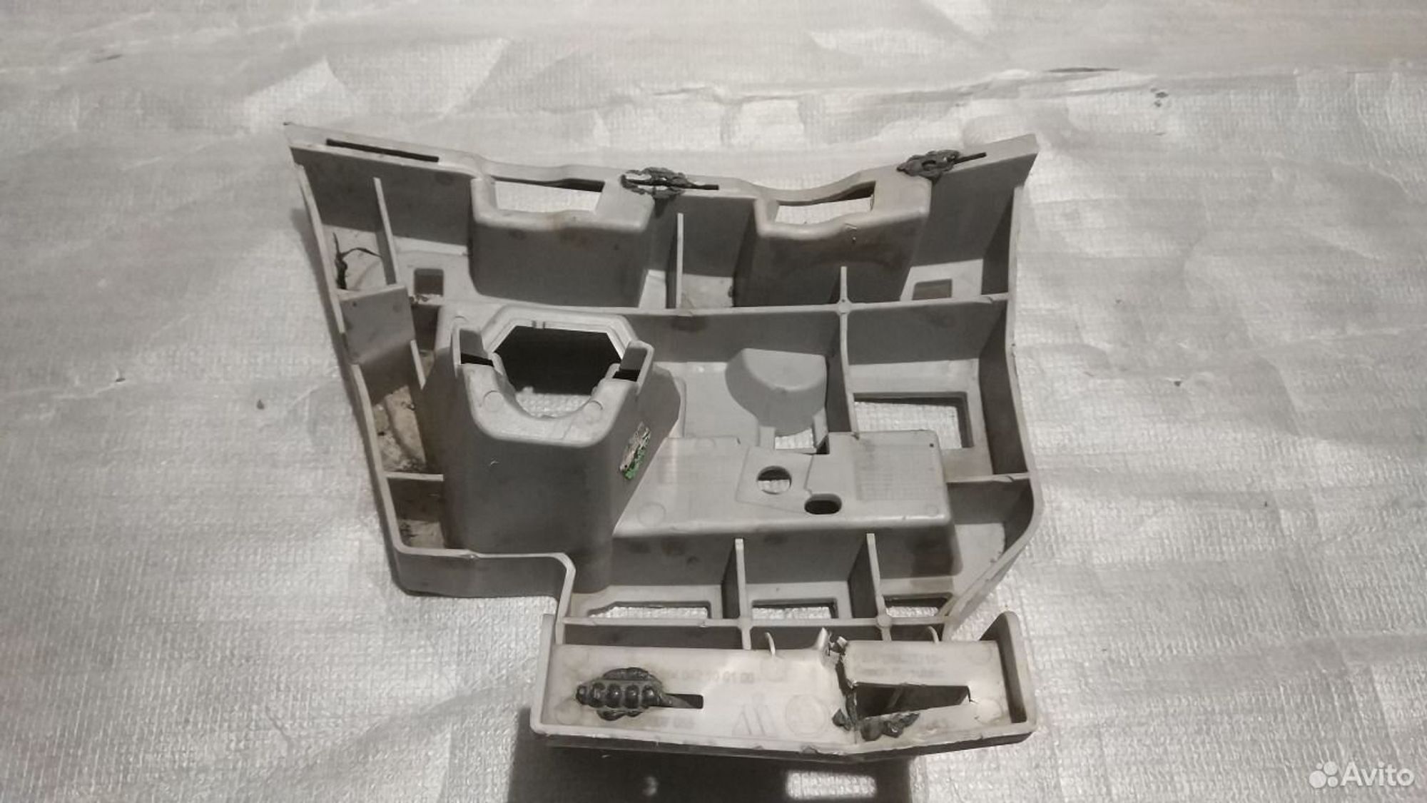 Кронштейн Форсунки омывателя левый Шкода А7, 500 рублей, Уфа