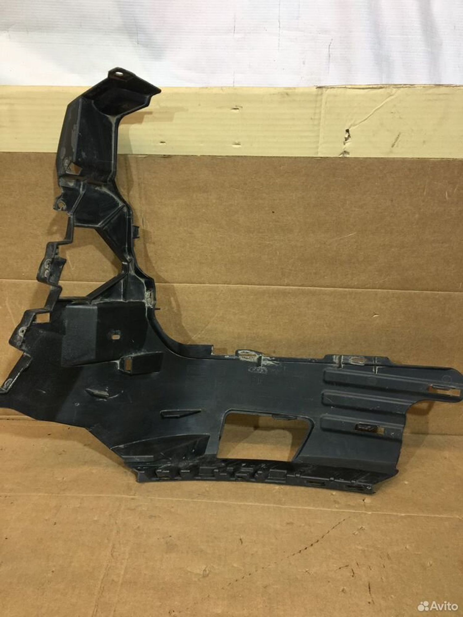 Кронштейн переднего бампера правый Ауди Q7, 2000 рублей, Уфа