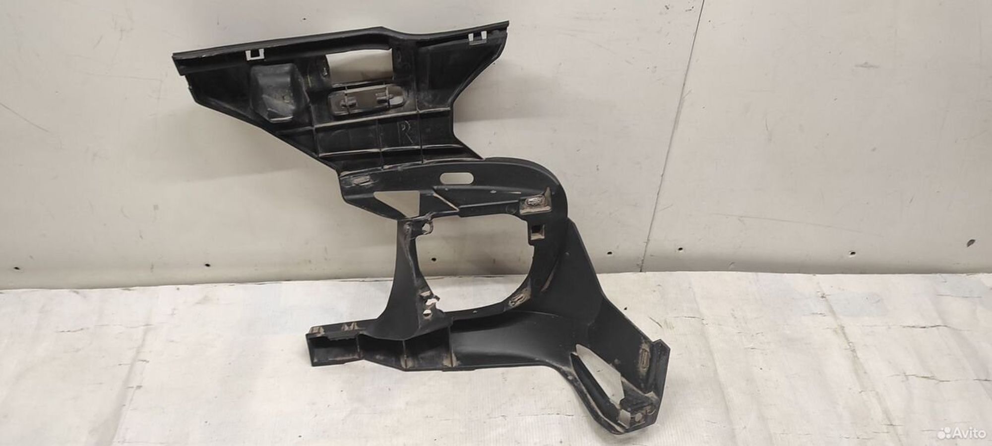 Кронштейн противотуманной фары правой Bmw 5-Series, 2000 рублей, Уфа