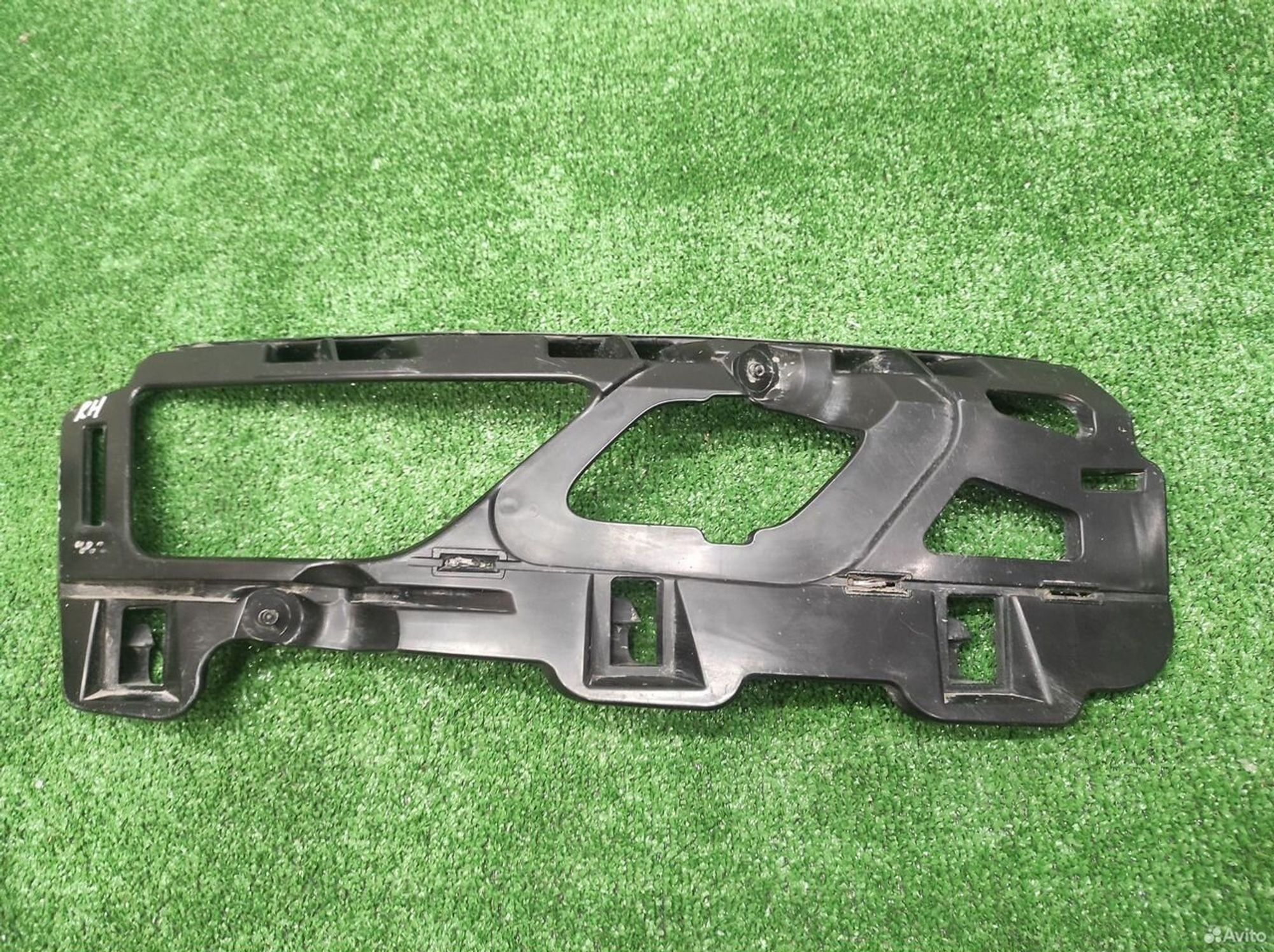 Кронштейн переднего прав бампера Skoda Karoq 2017, 1500 рублей, Уфа