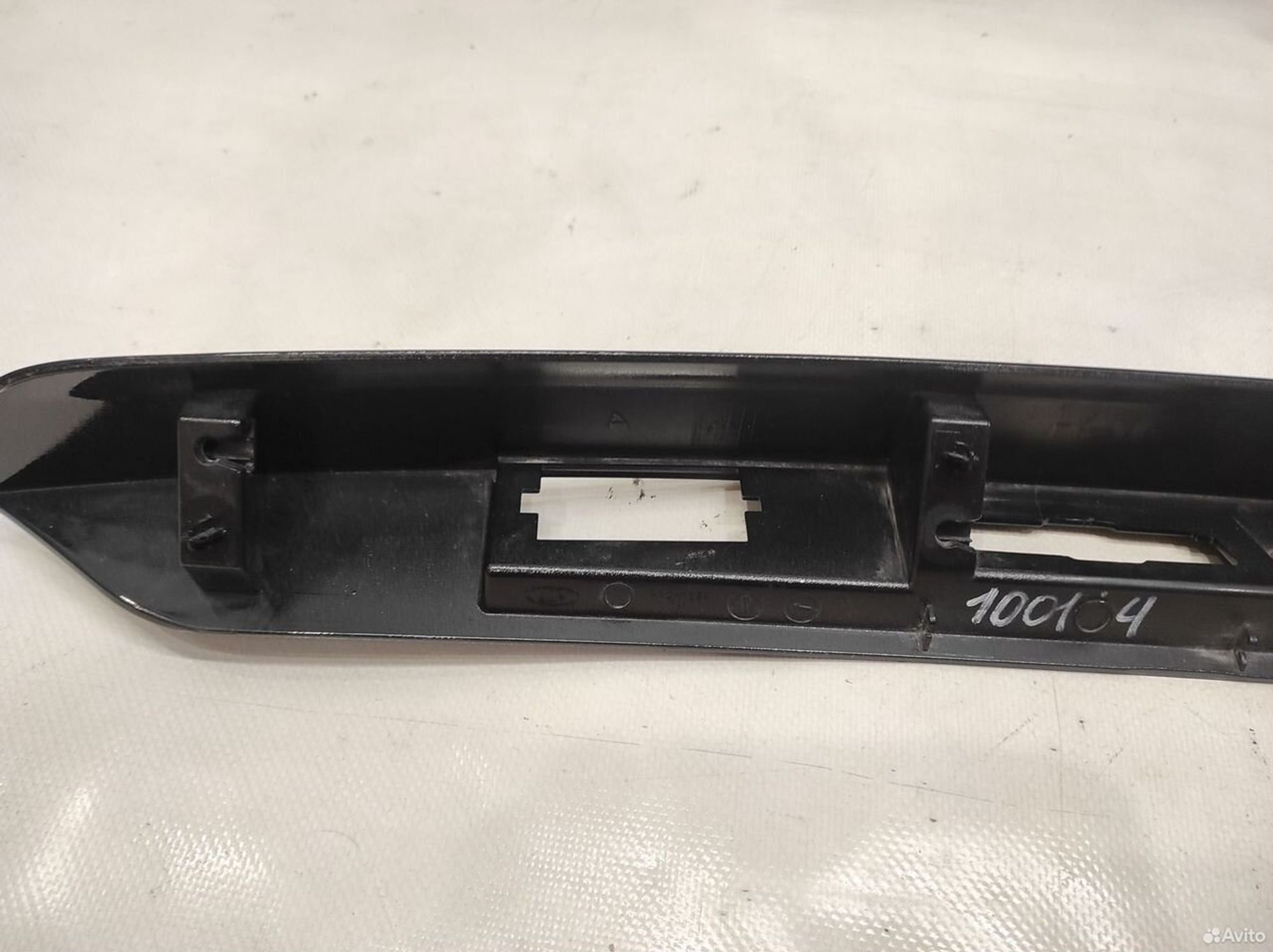 Накладка крышки багажника LADA Granta 2018, 1000 рублей, Уфа