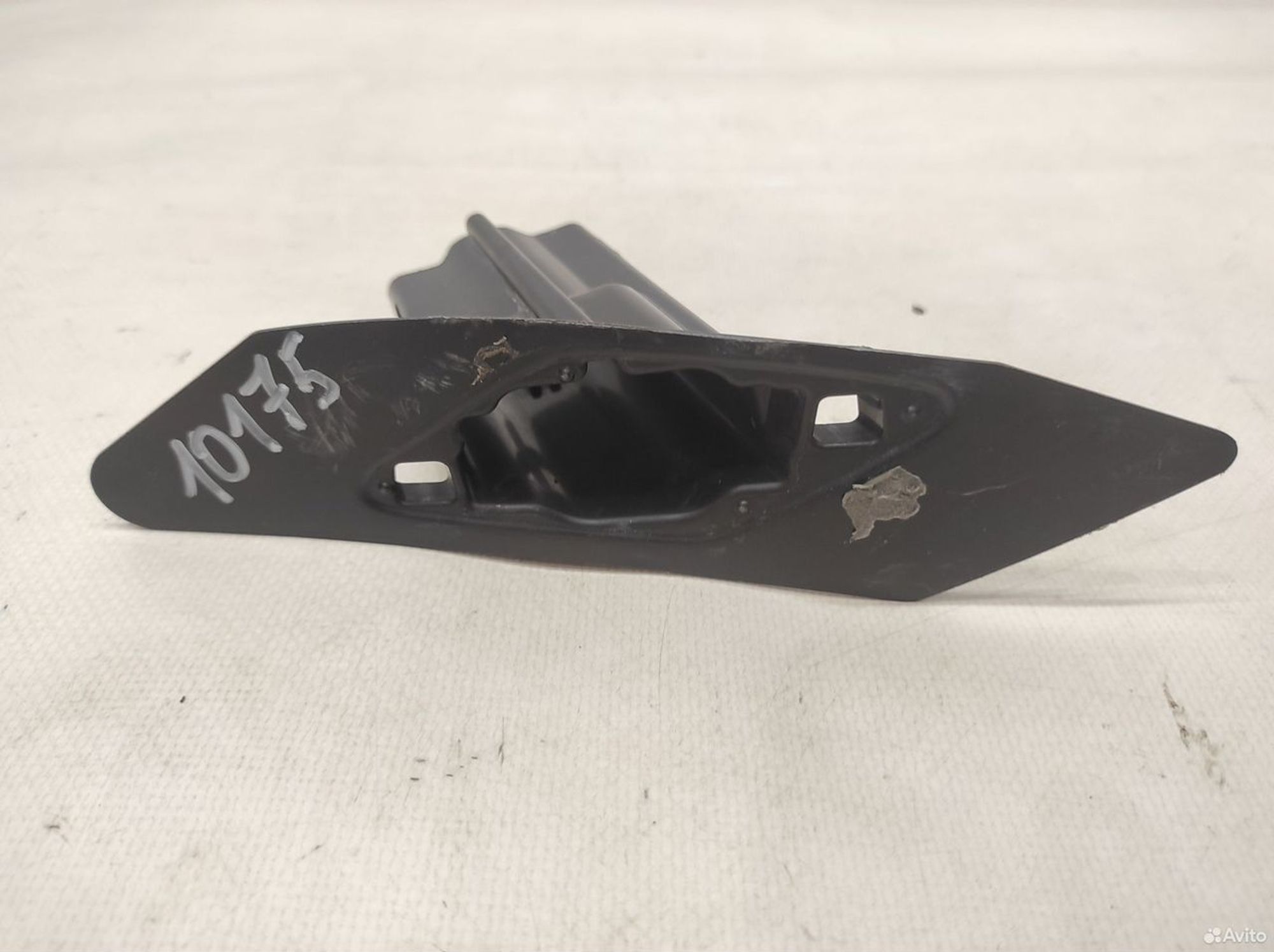 Кронштейн ф.о левый Volkswagen Passat B8, 1750 рублей, Уфа