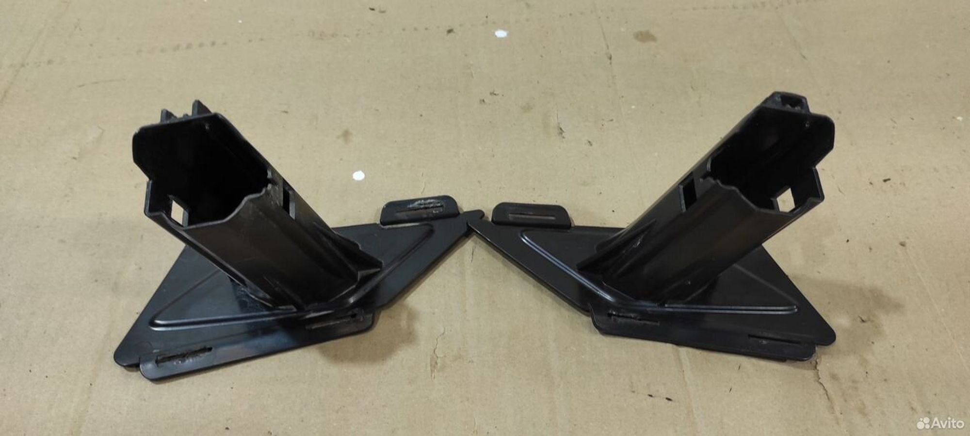 Кронштейн форсунки омывателя фар передний левый, 1000 рублей, Уфа