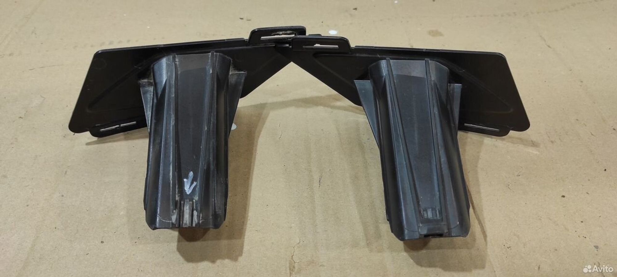 Кронштейн форсунки омывателя фар передний левый, 1000 рублей, Уфа