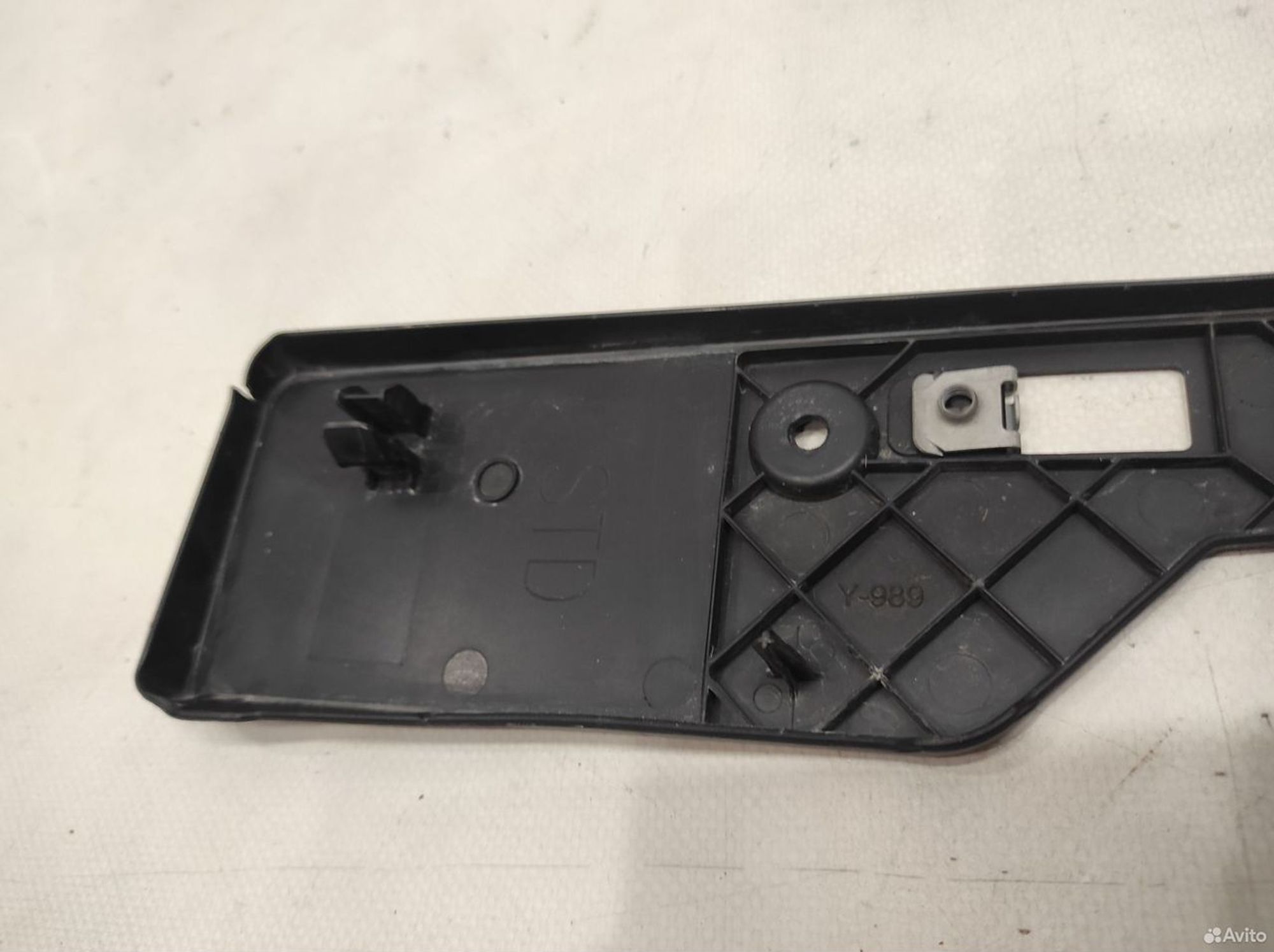 Площадка номерного знака Toyota Rav4 XA50, 700 рублей, Уфа