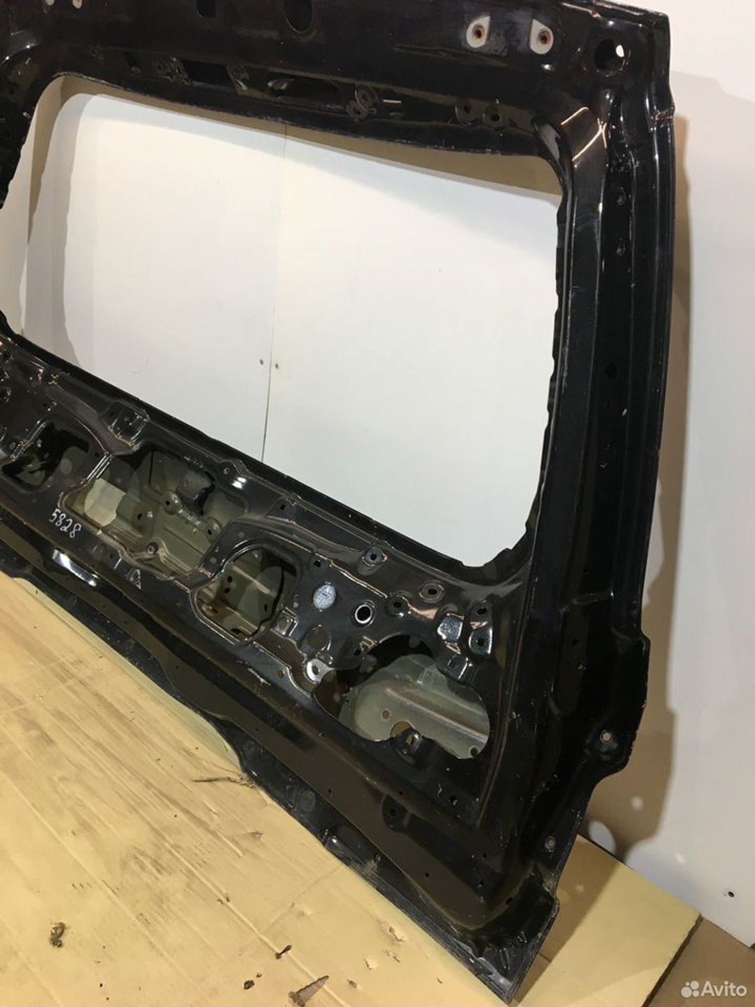 Крышка багажника Lexus Lx570, 11000 рублей, Уфа