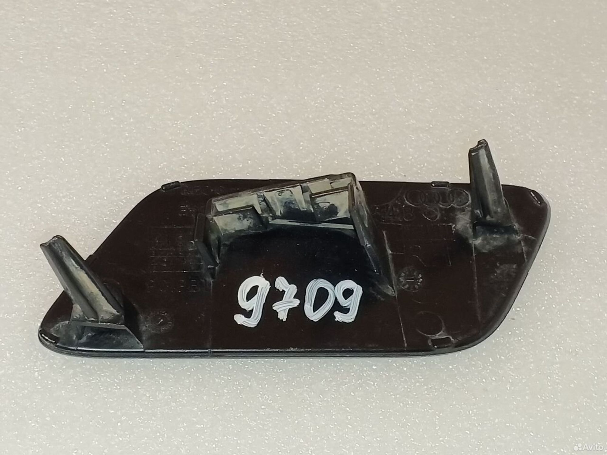 Крышка форсунки омывателя передняя правая Audi Q7, 1050 рублей, Уфа