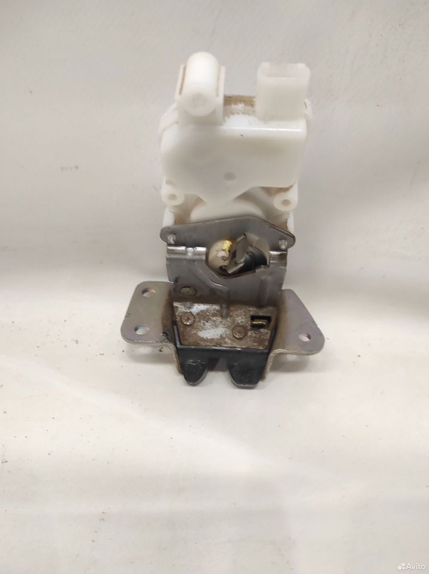 Замок крышки багажника Mitsubishi Asx, 2150 рублей, Уфа