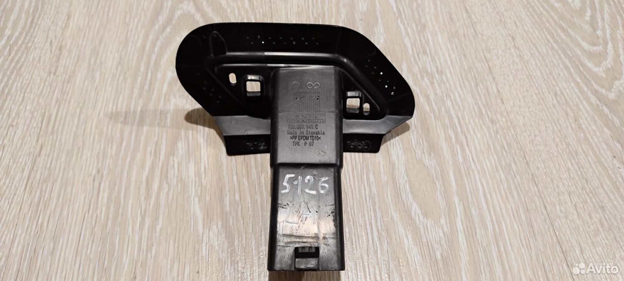 Кронштейн форсунки левый Volkswagen Touareg 3, 1500 рублей, Уфа