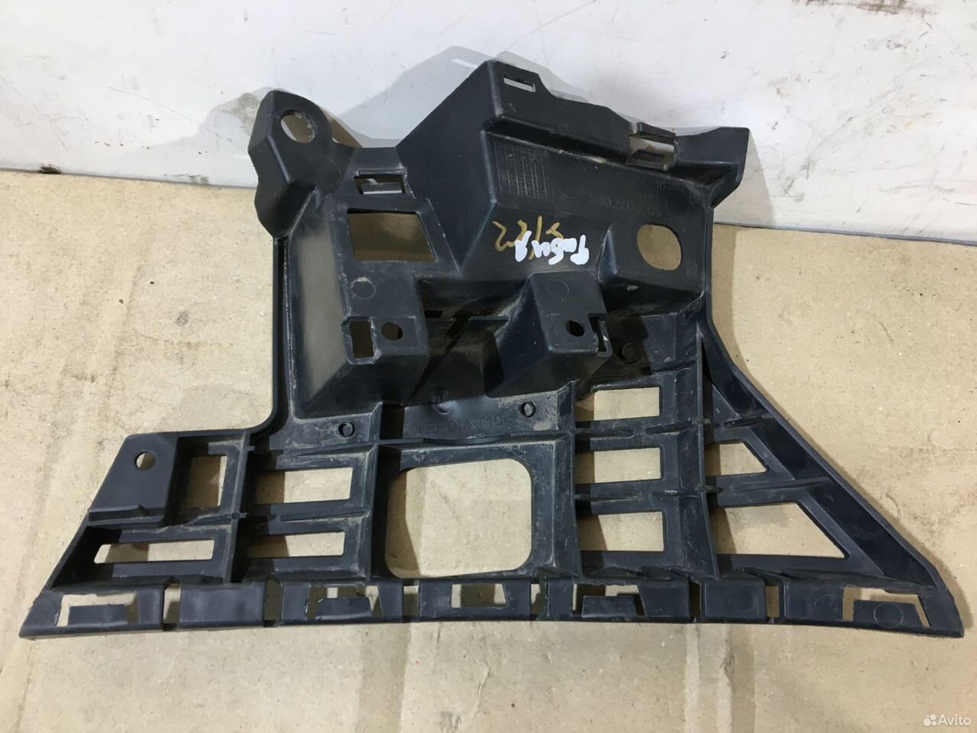 Кронштейн бампера передний левый Skoda Fabia 2, 800 рублей, Уфа