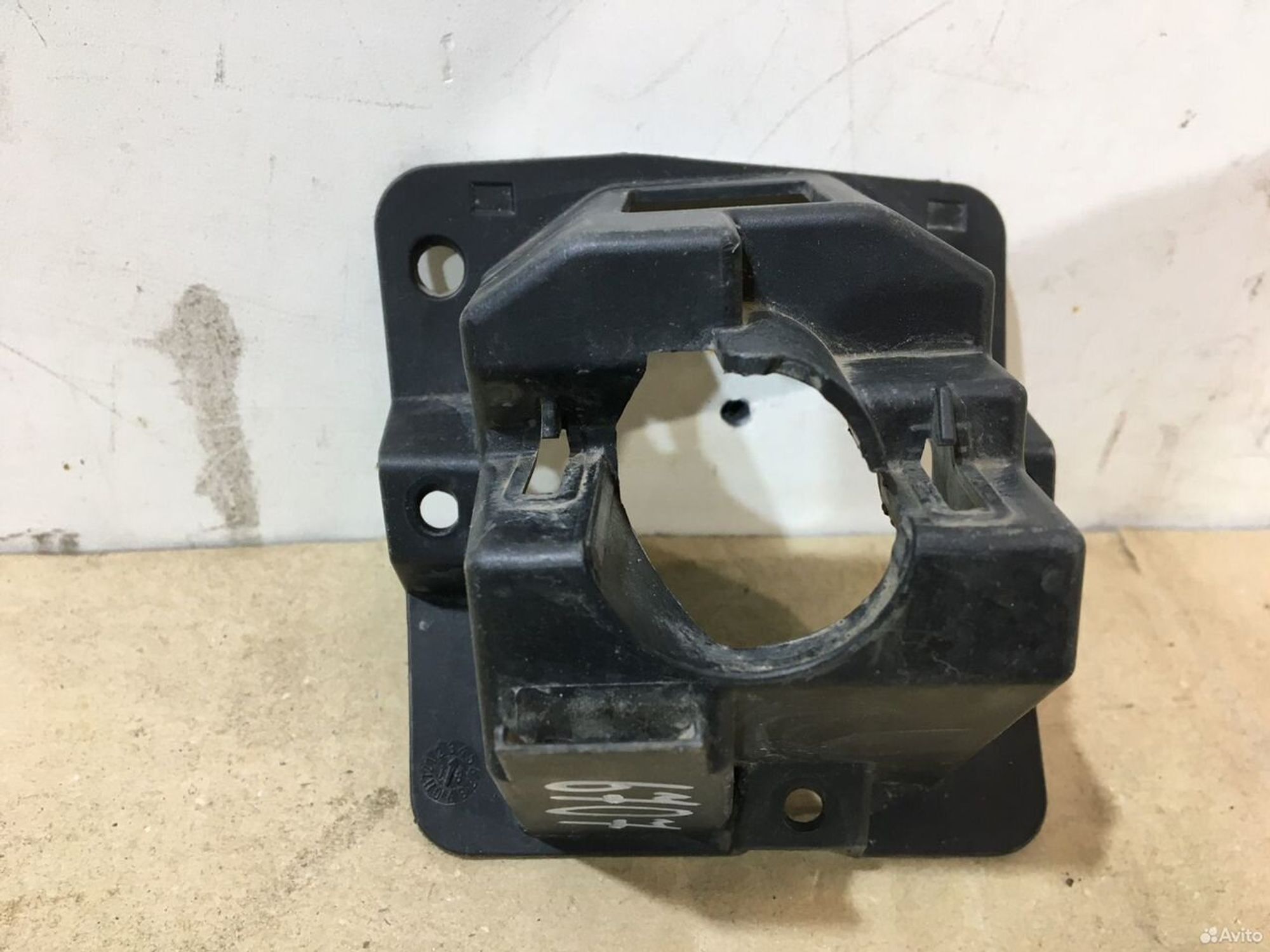 Кронштейн омывателя фары правый Skoda Octavia A7, 1050 рублей, Уфа