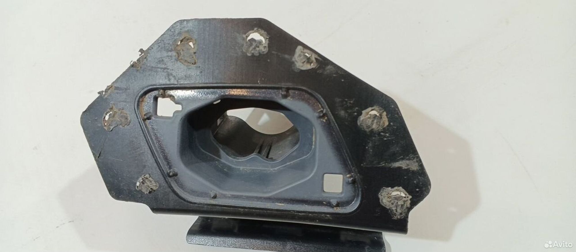 Кронштейн омывателя фар правый Volkswagen Tiguan 2, 2800 рублей, Уфа