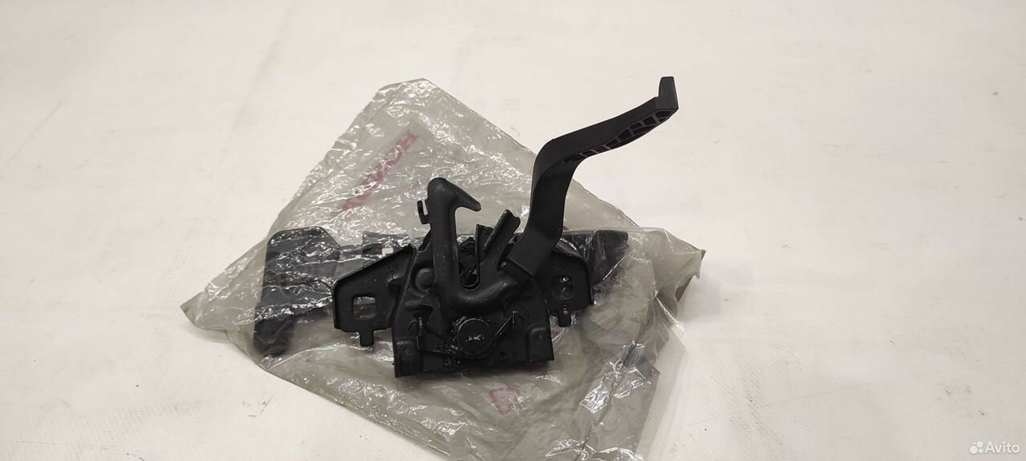 Замок капота Renault Duster HM 2021-2023, 2099 рублей, Уфа