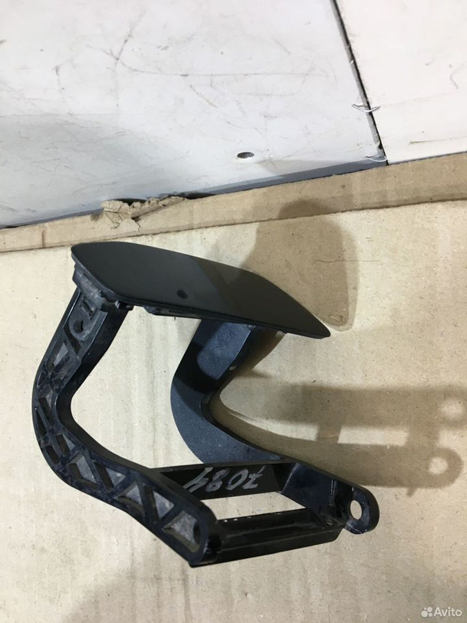 Крышка правая форсунки омывателя Audi A8, 1700 рублей, Уфа