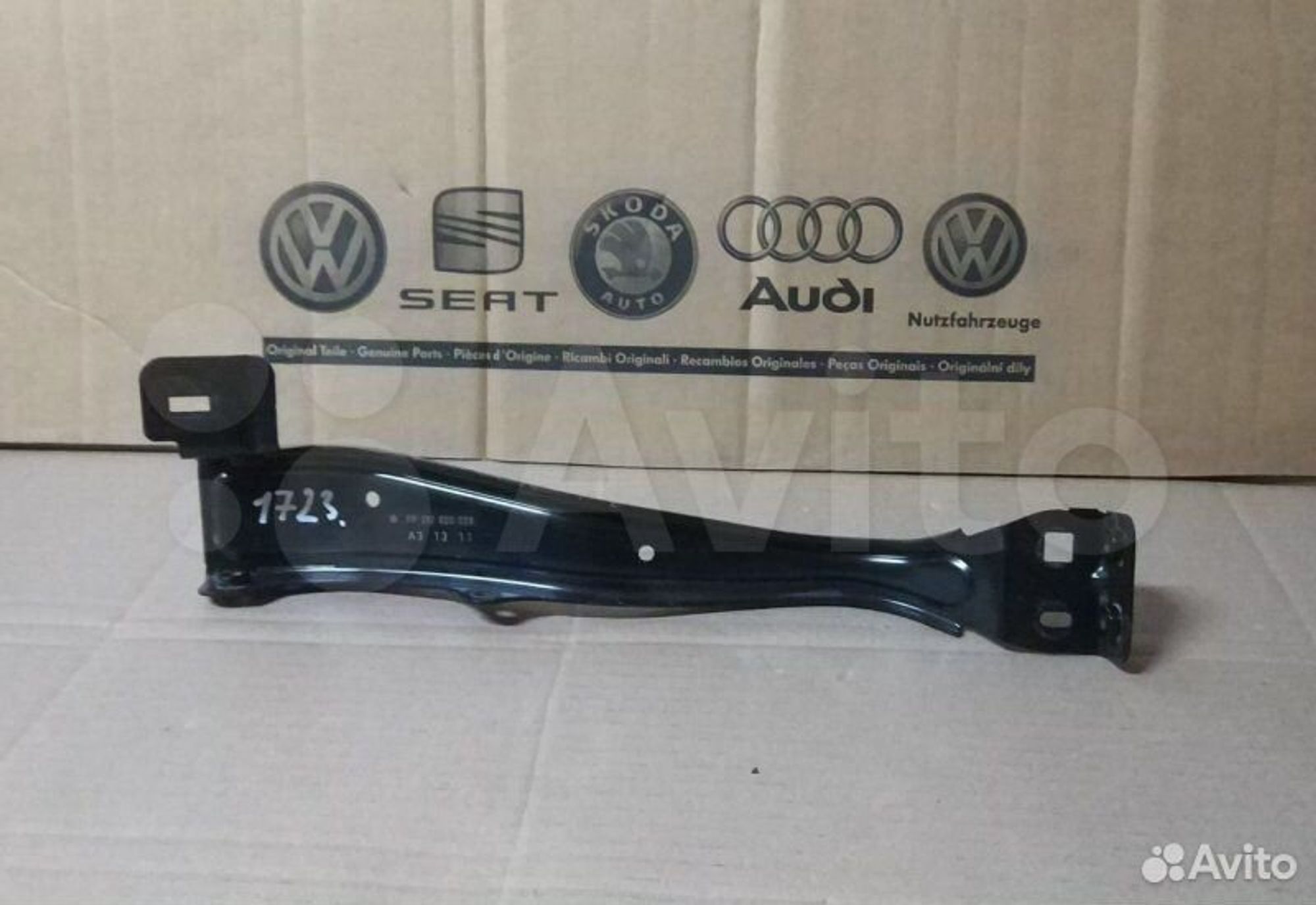 Кронштейн фары правый Mercedes-Benz E-Class B212, 3000 рублей, Уфа