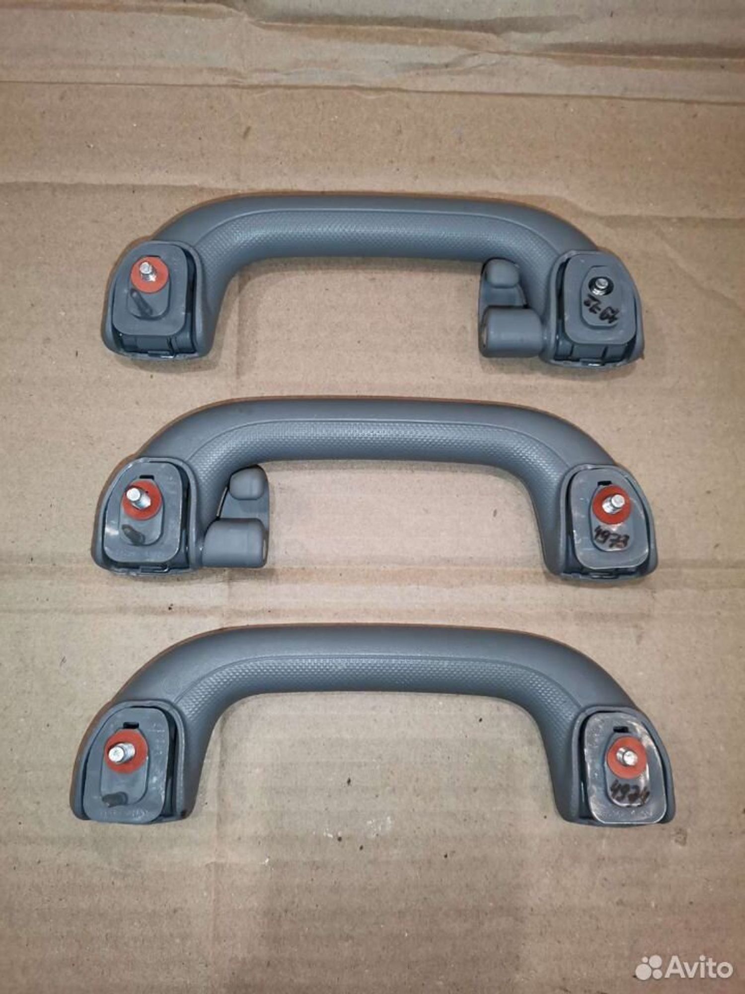 Ручка потолочная Hyundai Solaris 853421R100, 500 рублей, Уфа