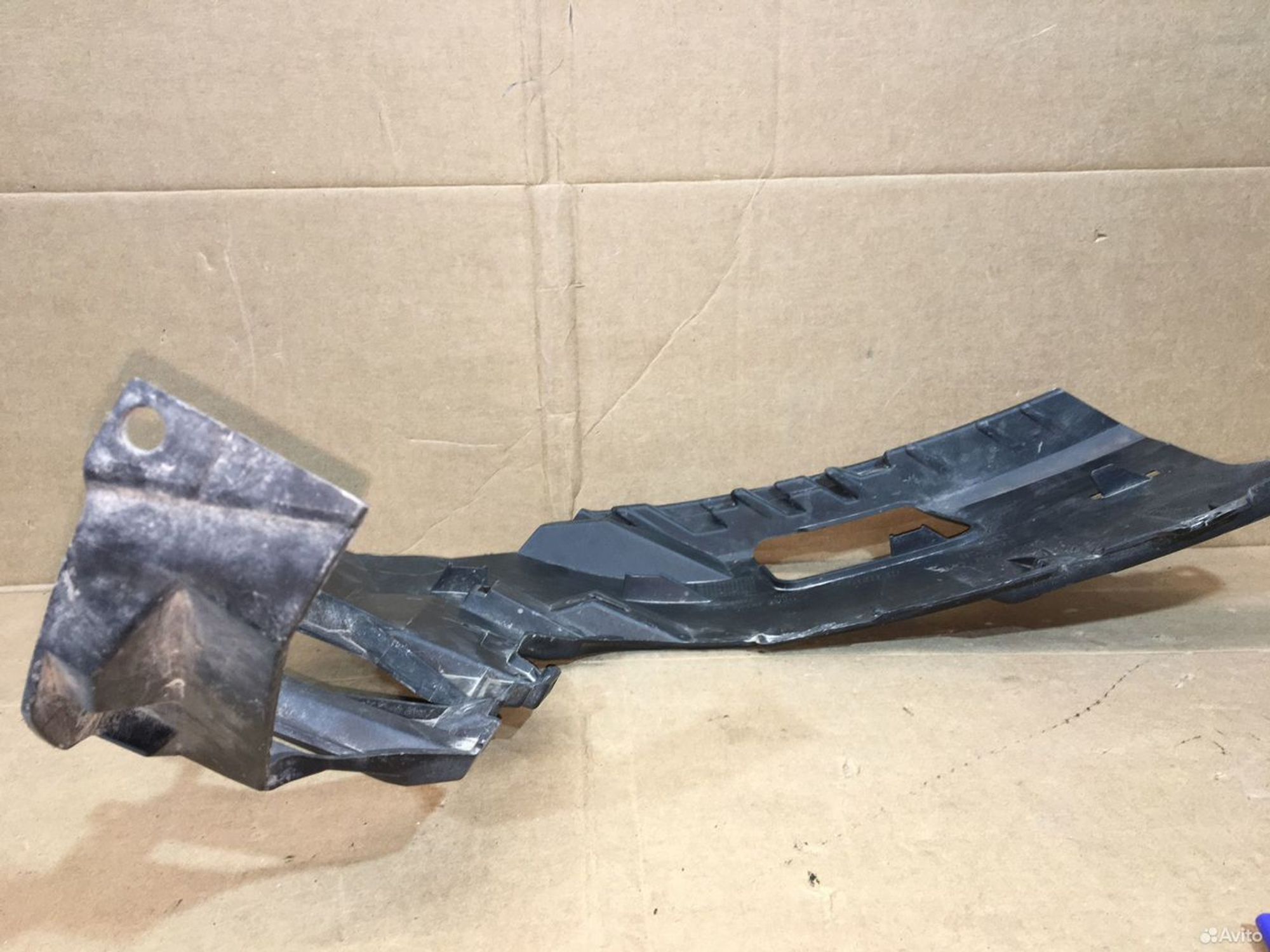 Кронштейн бампера передний левый Audi Q7, 2000 рублей, Уфа