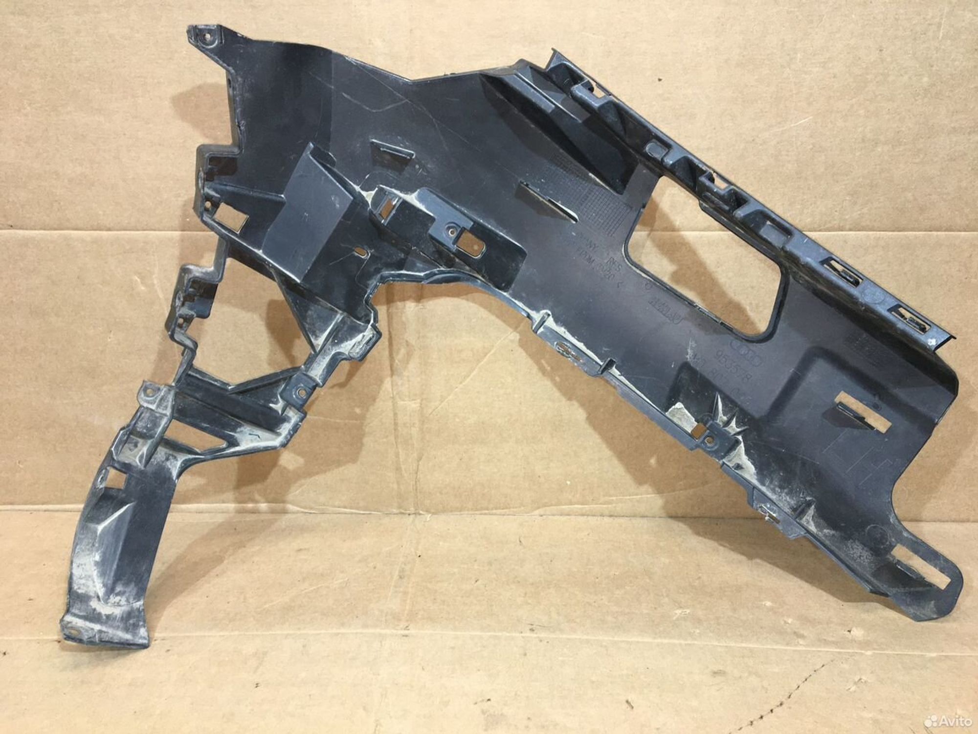 Кронштейн бампера передний левый Audi Q7, 2000 рублей, Уфа