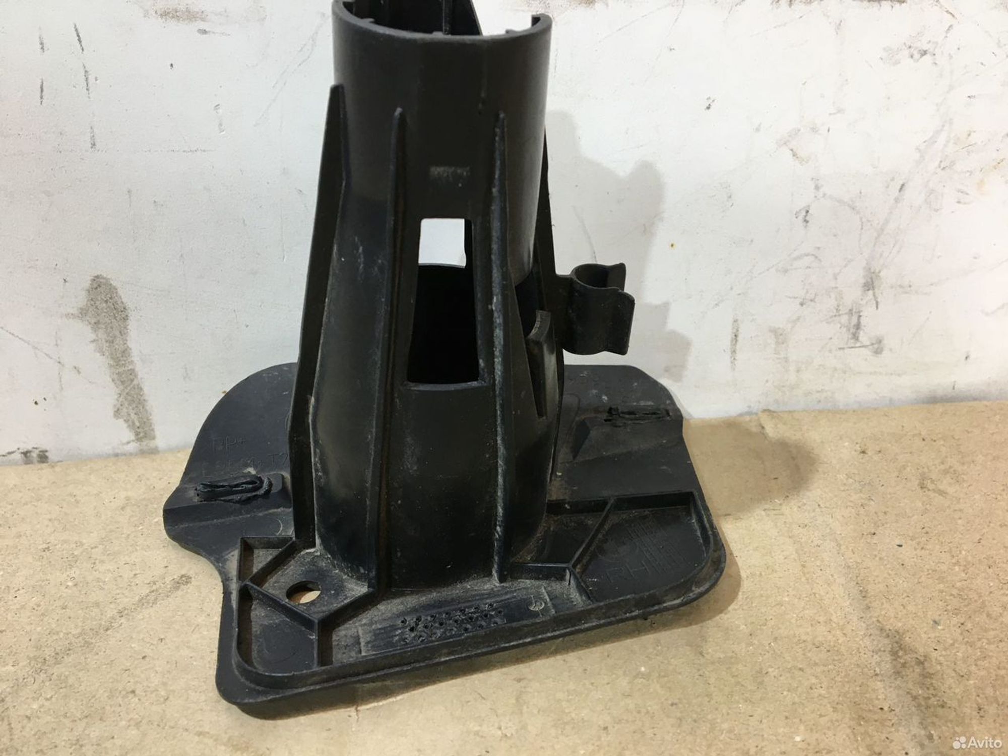 Кронштейн фароомывателя правый Bmw X5 F15, 1500 рублей, Уфа