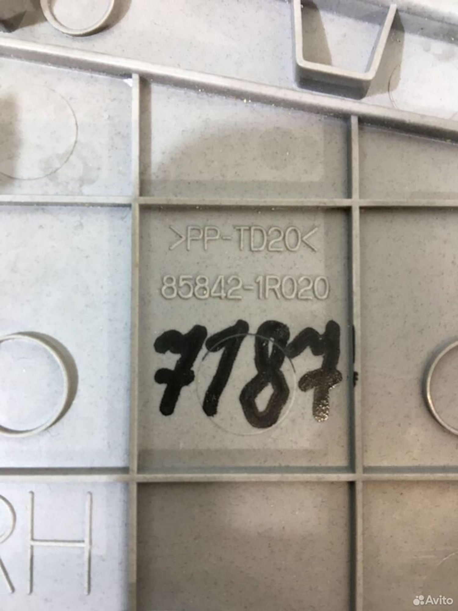 Обшивка стойки правая Hyundai Solaris 1, 600 рублей, Уфа