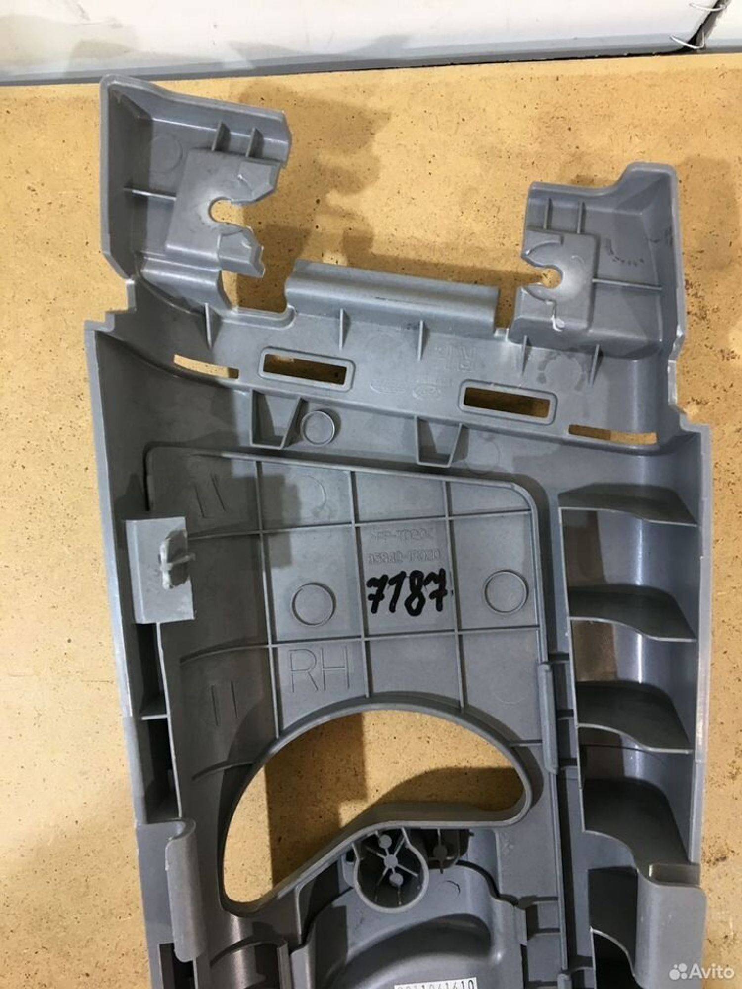 Обшивка стойки правая Hyundai Solaris 1, 600 рублей, Уфа