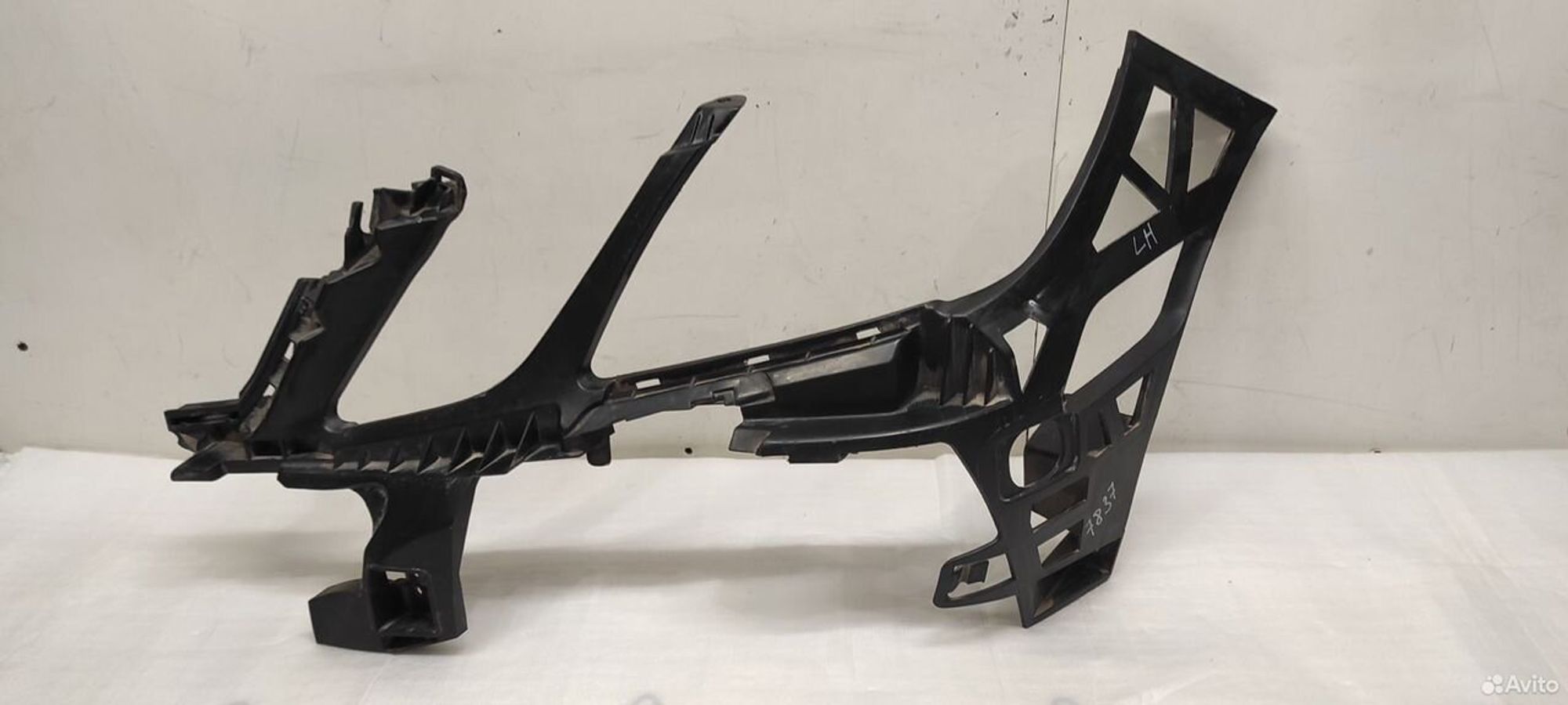 Кронштейн переднего бампера Мerсеdеs Е 212, 2000 рублей, Уфа