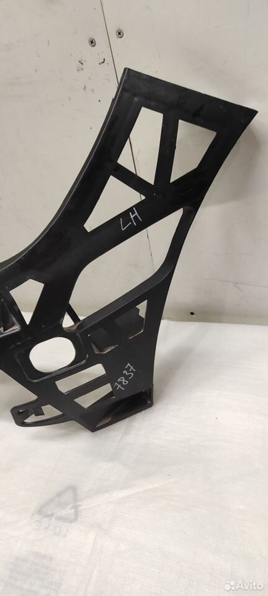 Кронштейн переднего бампера Мerсеdеs Е 212, 2000 рублей, Уфа