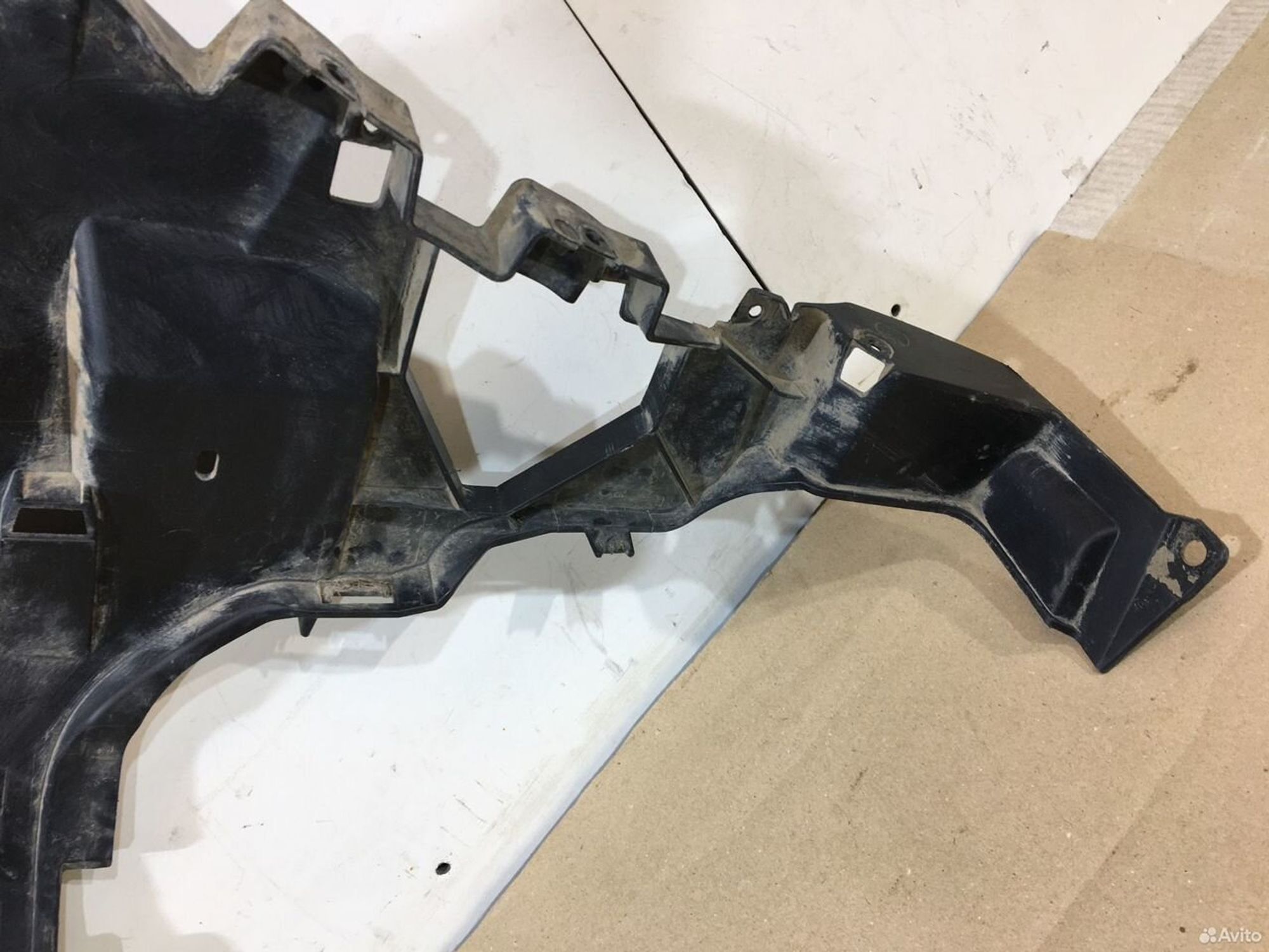 Кронштейн бампера передний правый Audi Q7 4M, 2000 рублей, Уфа