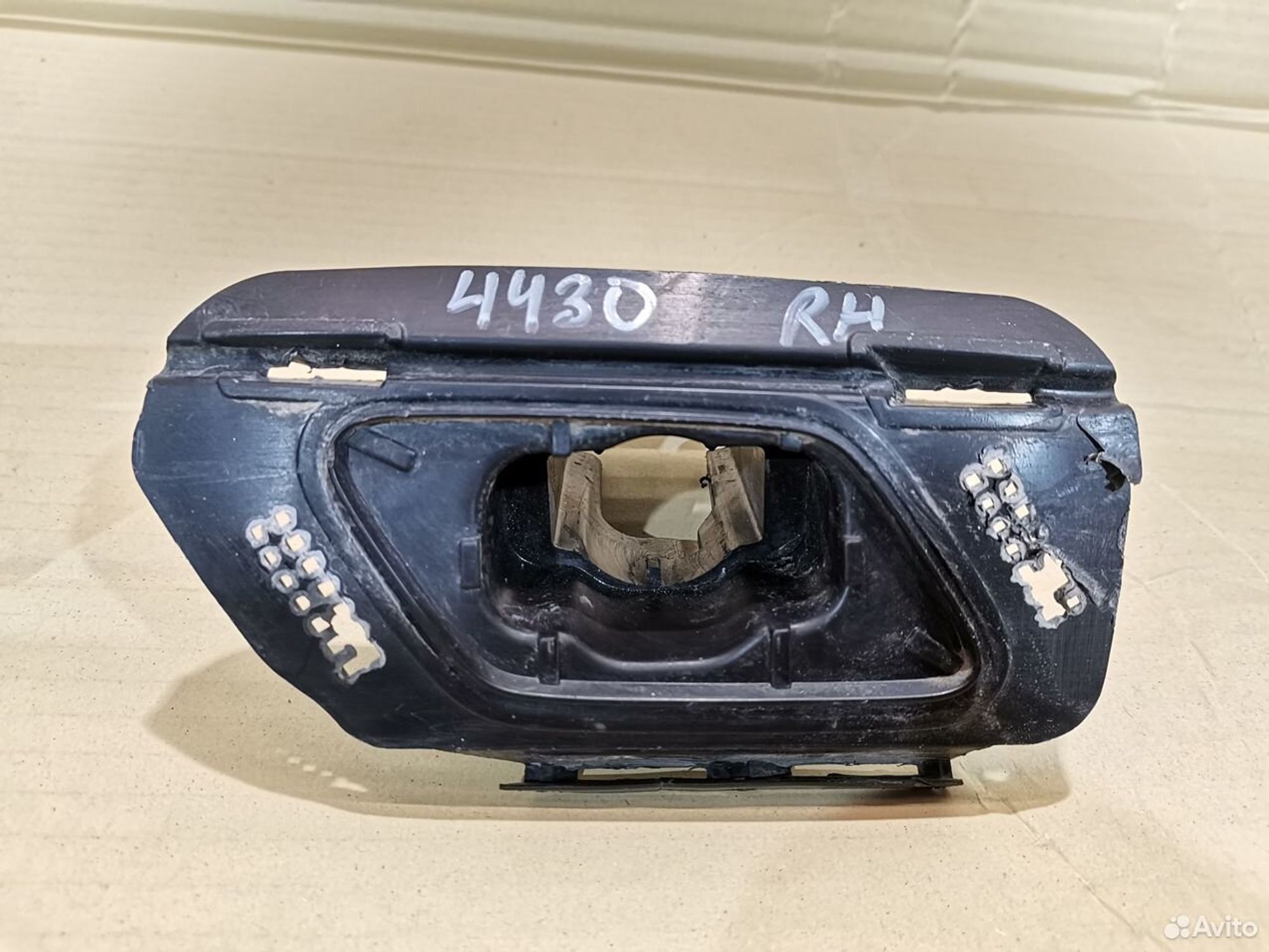 Кронштейн форсунки омывателя правый Skoda Superb, 1000 рублей, Уфа