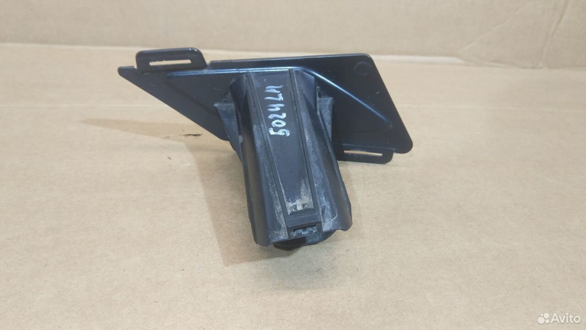 Кронштейн форсунки левый Skoda Kodiaq 1, 800 рублей, Уфа