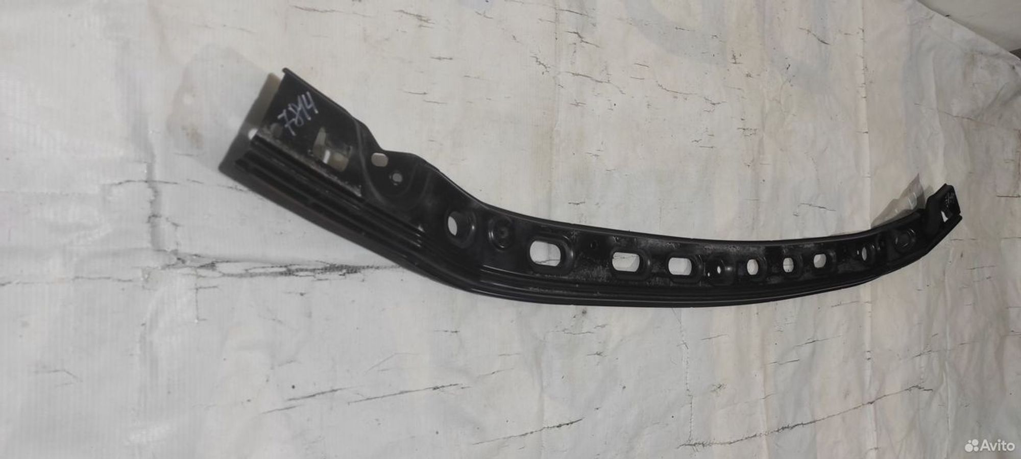 Верхняя планка телевизора Тойота Ленд Крузер 200, 15000 рублей, Уфа