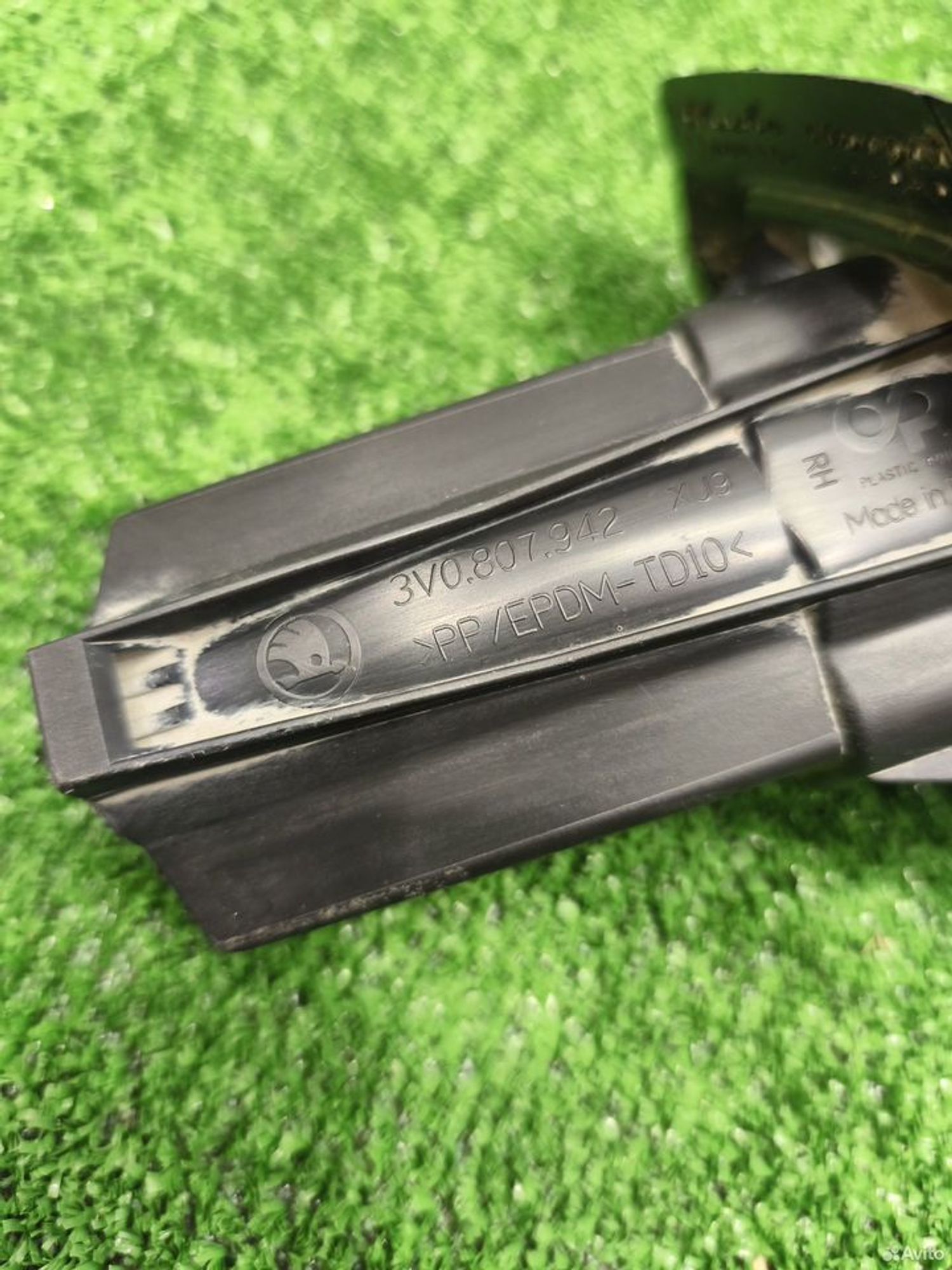 Кронштейн форсунки омывателя прав Skoda Superb 3, 1250 рублей, Уфа