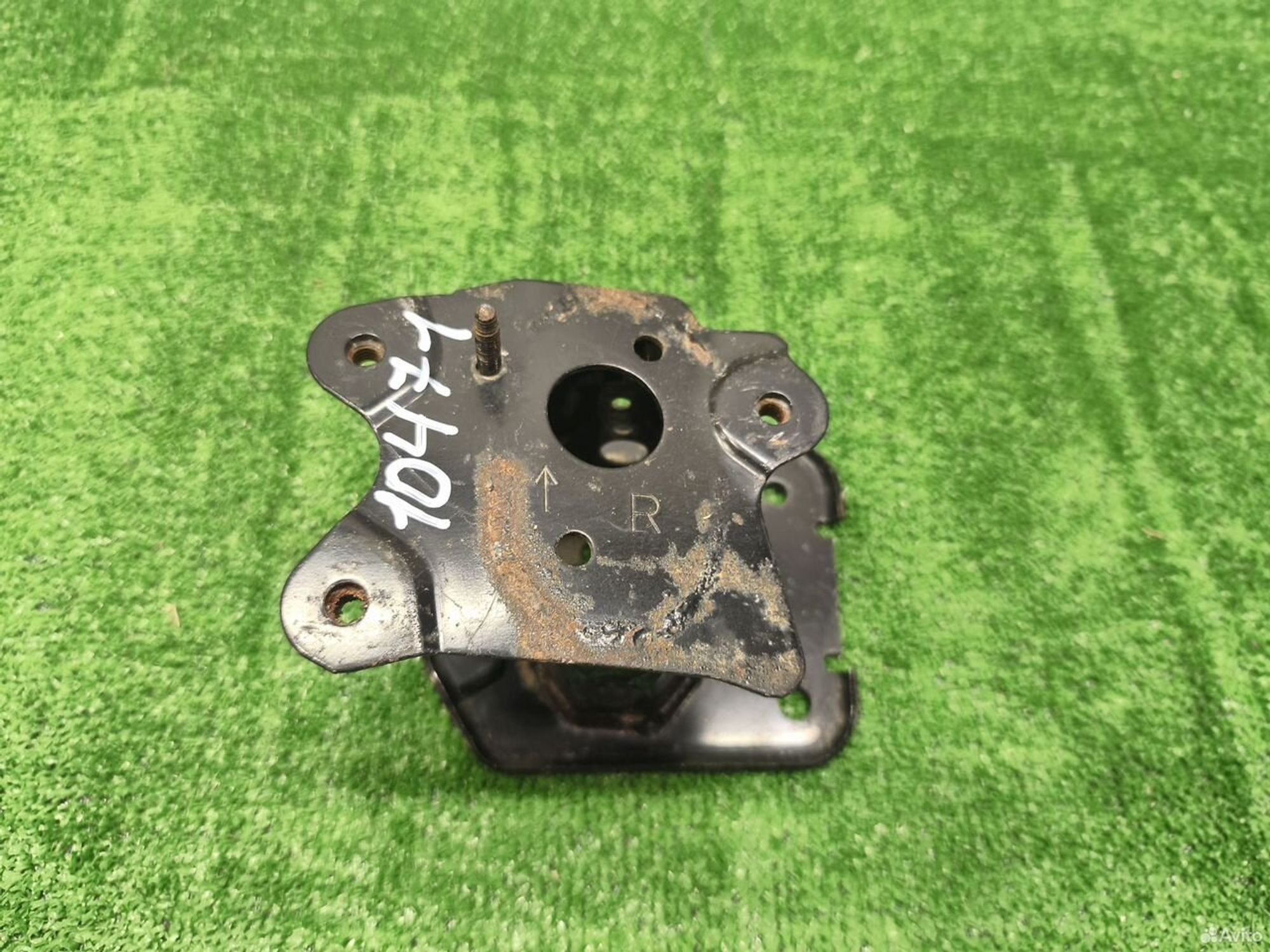 Кронштейн заднего усилителя правый Toyota RAV 4, 2500 рублей, Уфа