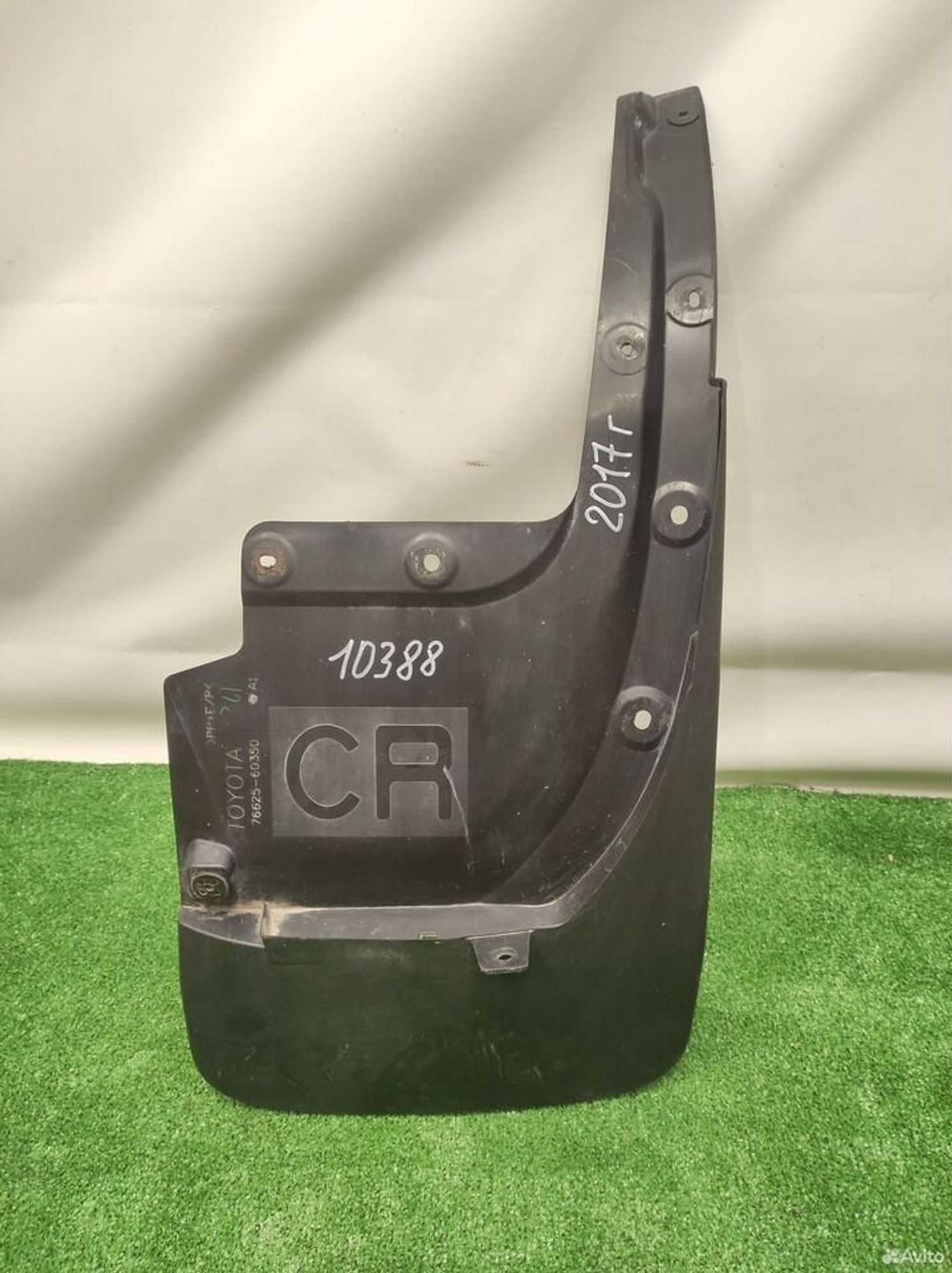 Брызговик задний правый Toyota Land Cruiser 200, 2200 рублей, Уфа