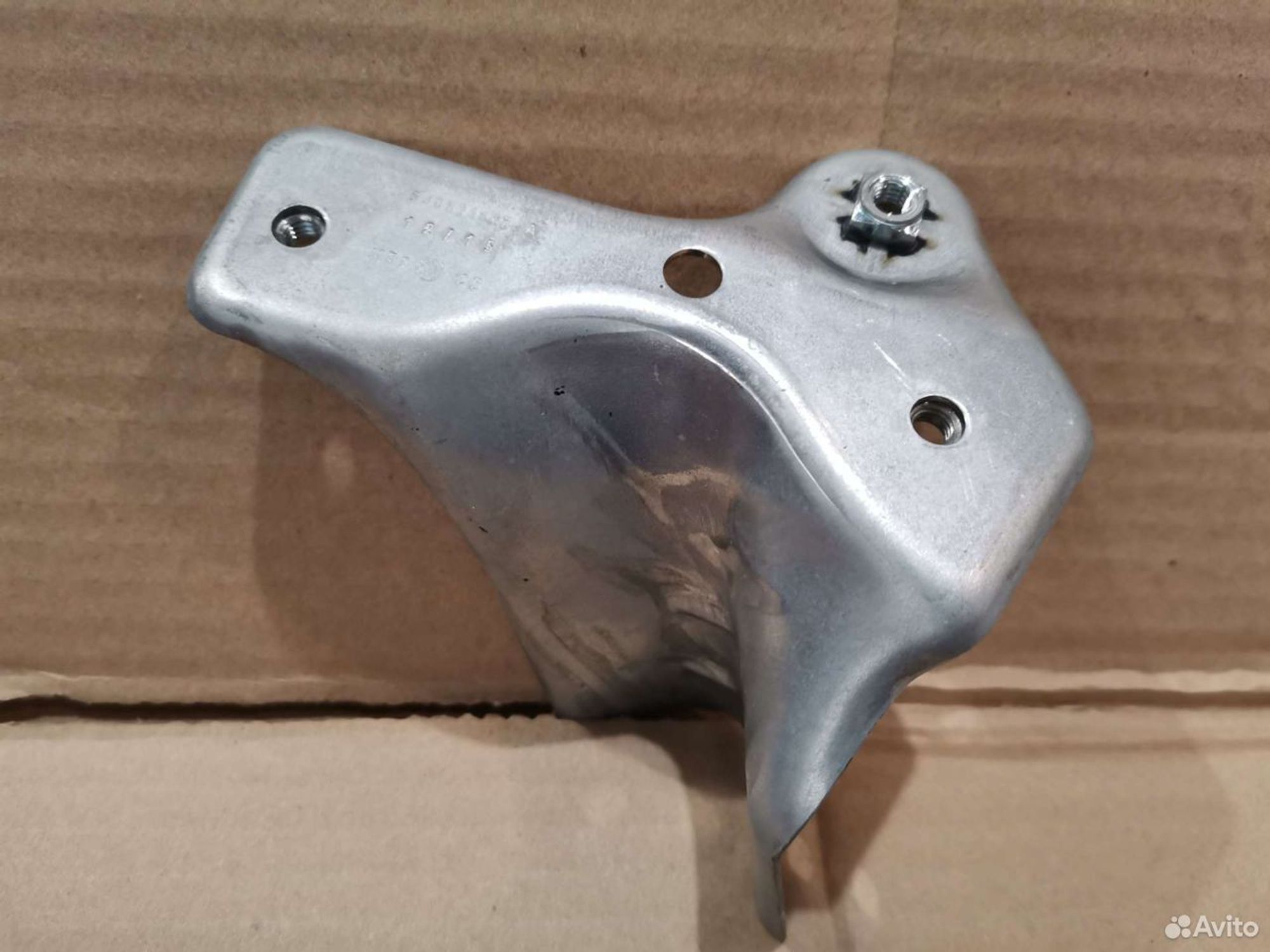 Кронштейн переднего правого крыла Шкода Фабия, 5000 рублей, Уфа