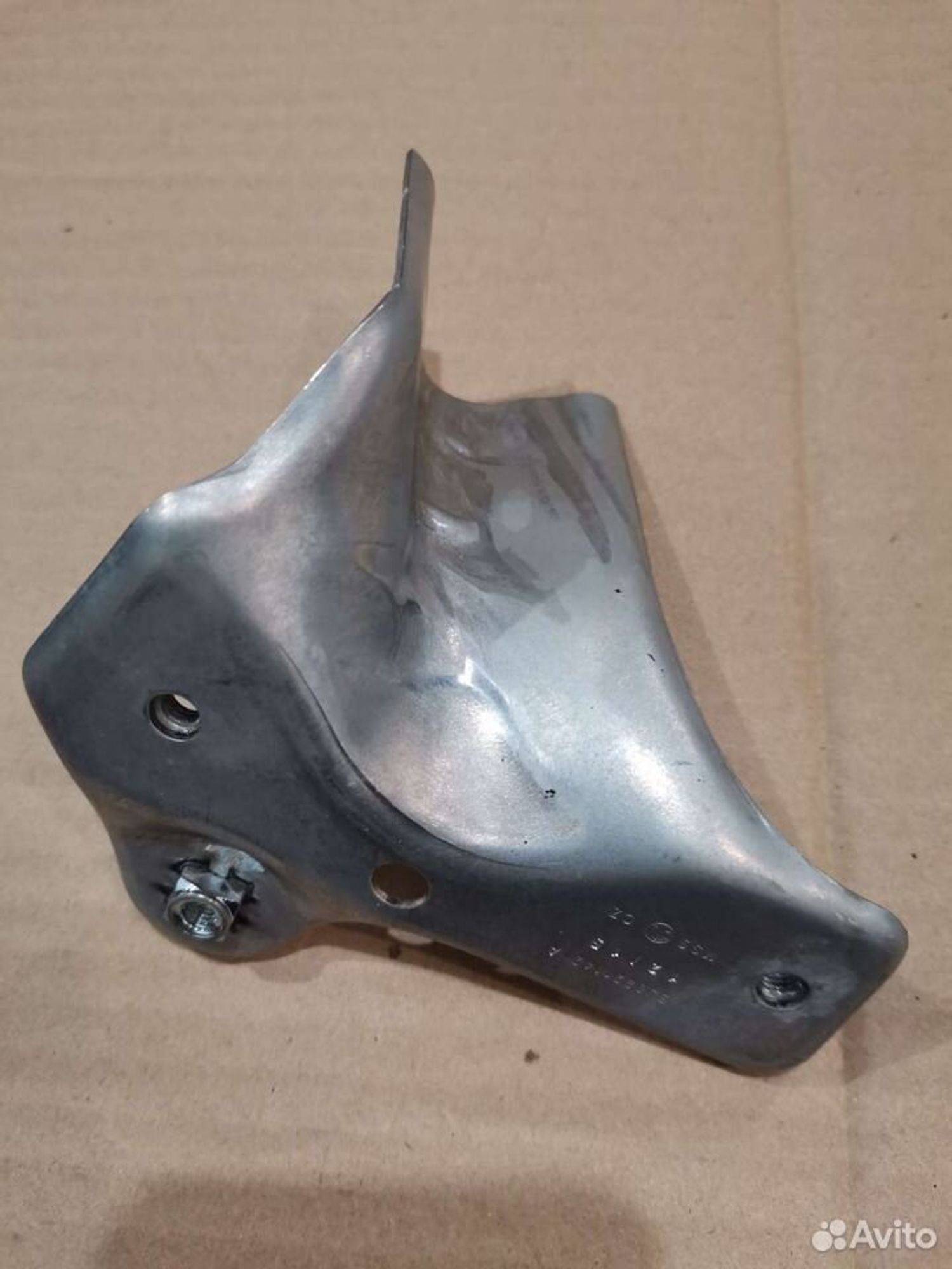 Кронштейн переднего правого крыла Шкода Фабия, 5000 рублей, Уфа